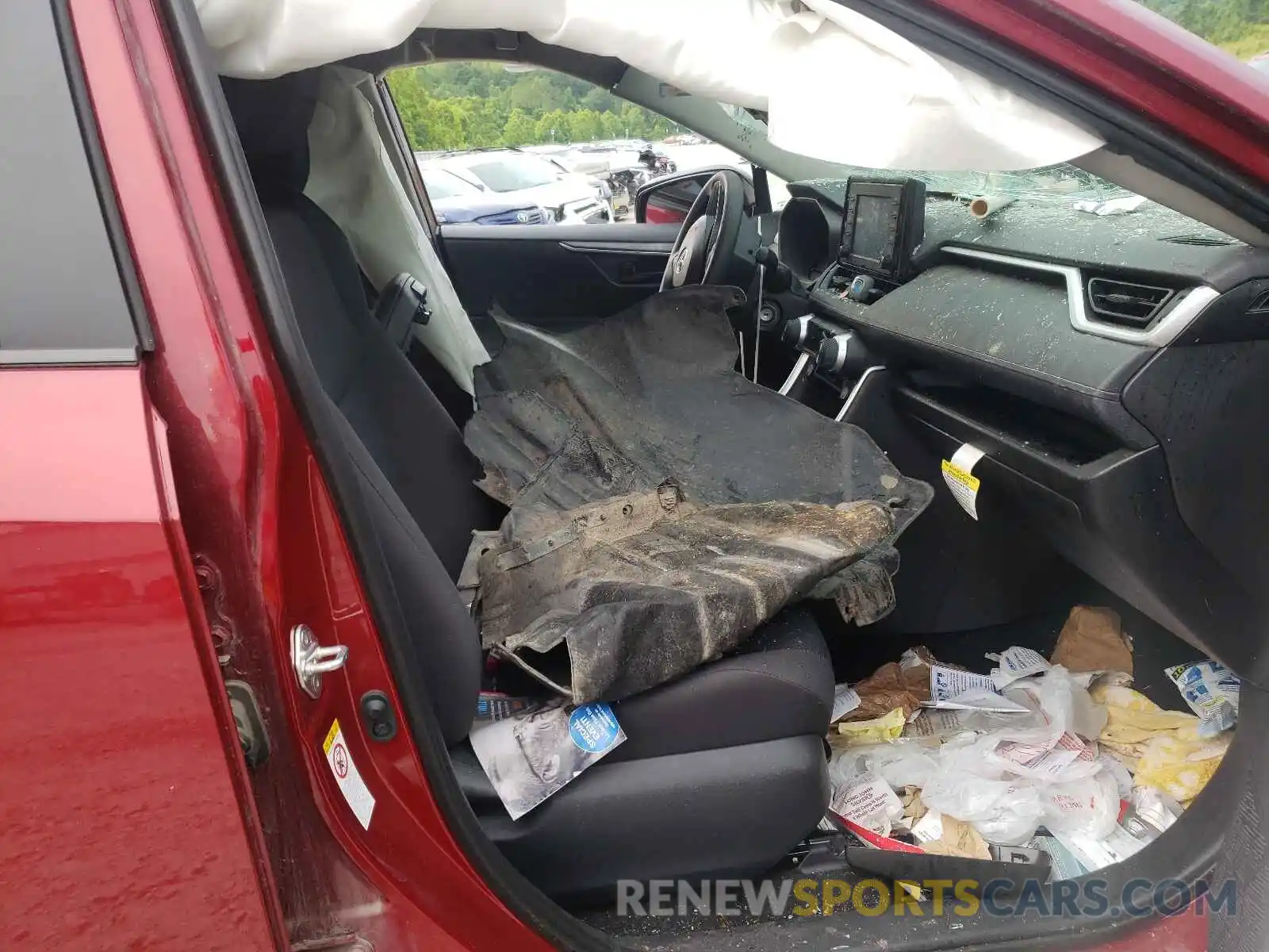 5 Photograph of a damaged car 2T3F1RFV5KW004008 TOYOTA RAV4 2019