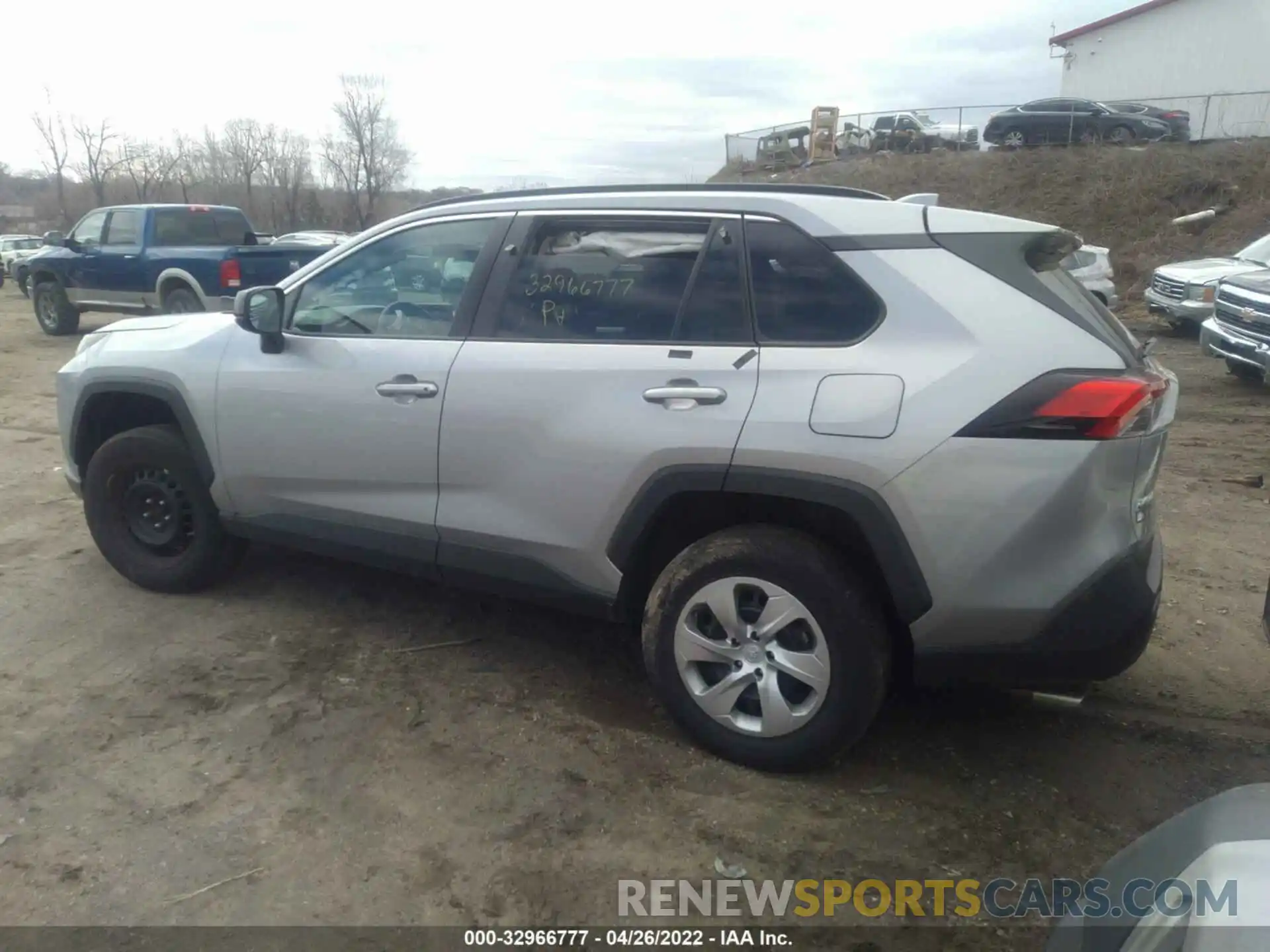 3 Photograph of a damaged car 2T3F1RFV5KW018409 TOYOTA RAV4 2019