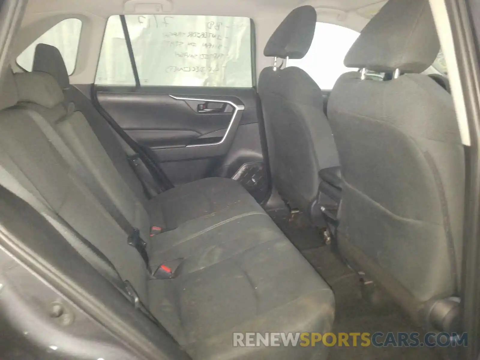 6 Photograph of a damaged car 2T3F1RFV5KW027157 TOYOTA RAV4 2019