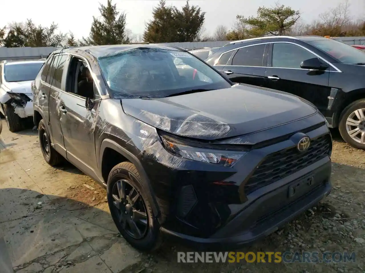 1 Photograph of a damaged car 2T3F1RFV5KW030298 TOYOTA RAV4 2019