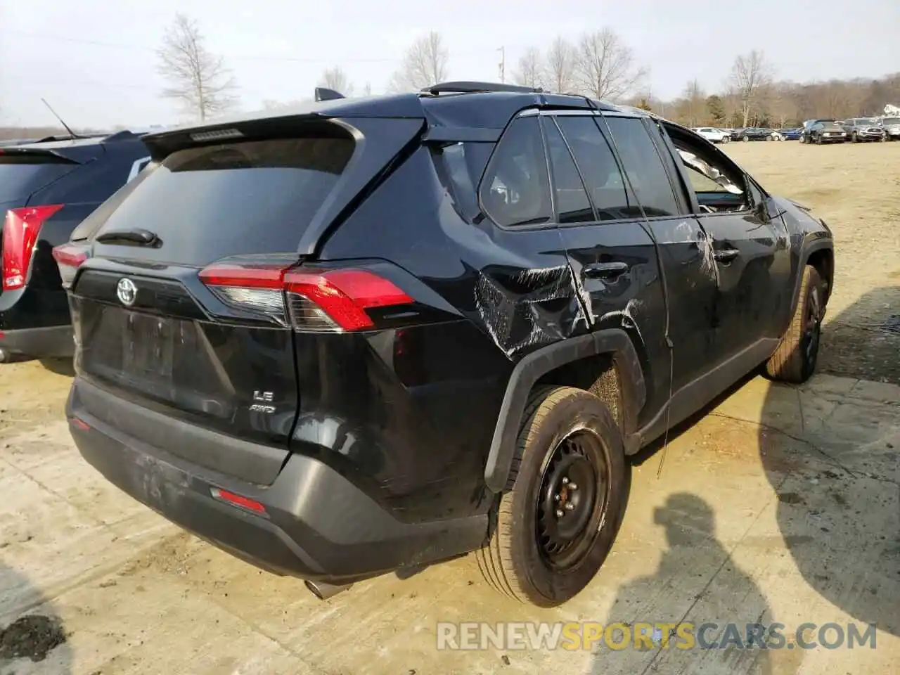 4 Photograph of a damaged car 2T3F1RFV5KW030298 TOYOTA RAV4 2019