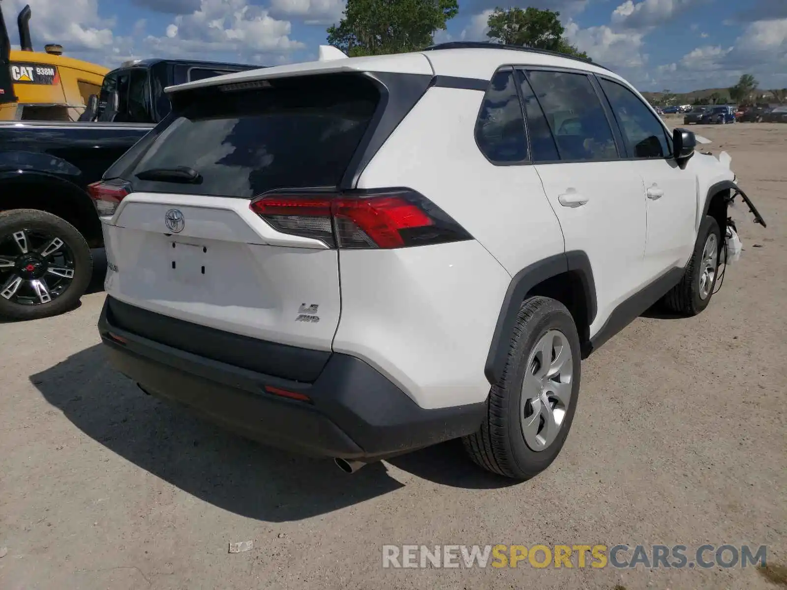 4 Photograph of a damaged car 2T3F1RFV5KW066623 TOYOTA RAV4 2019