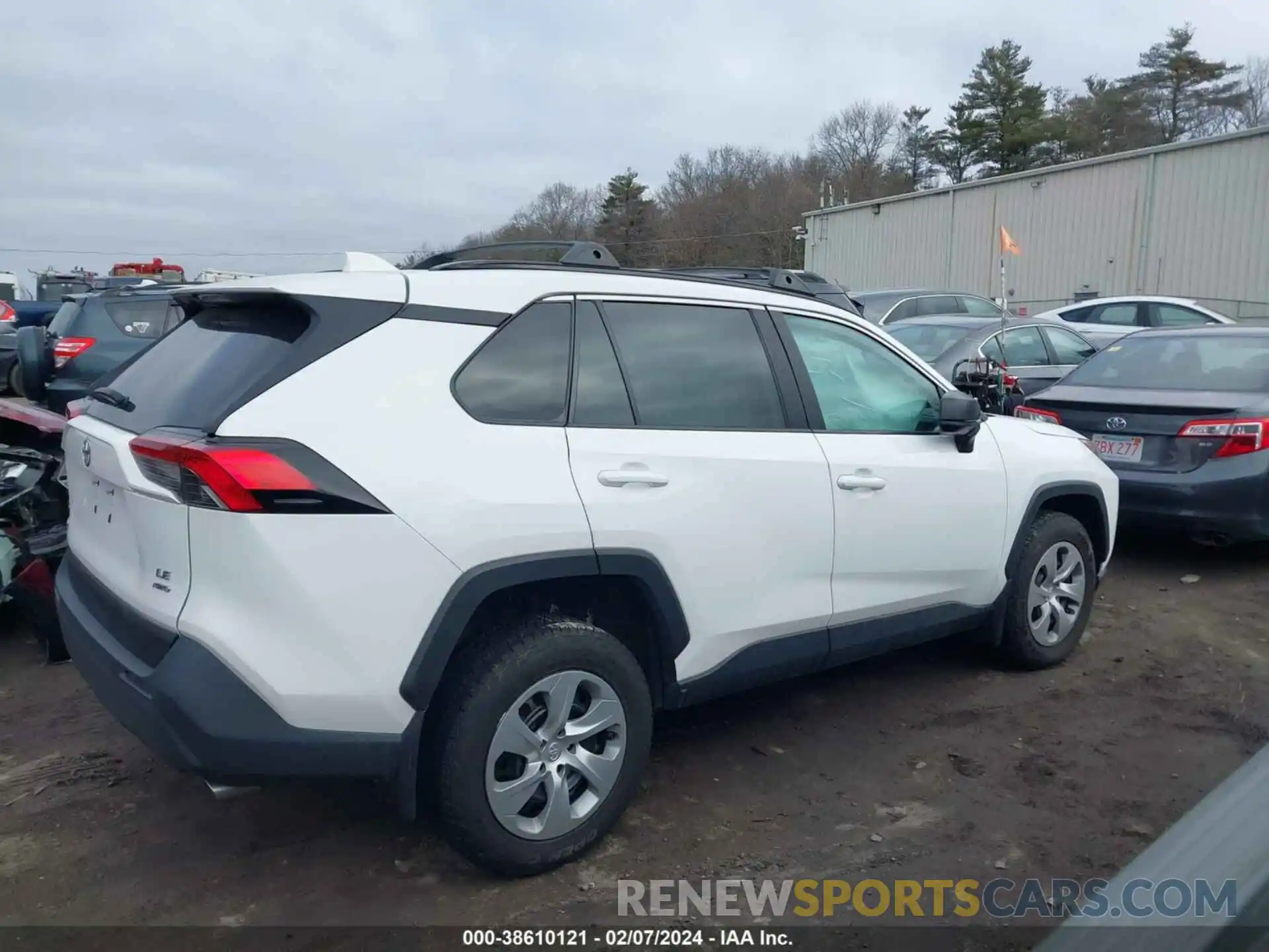 13 Photograph of a damaged car 2T3F1RFV6KW001621 TOYOTA RAV4 2019