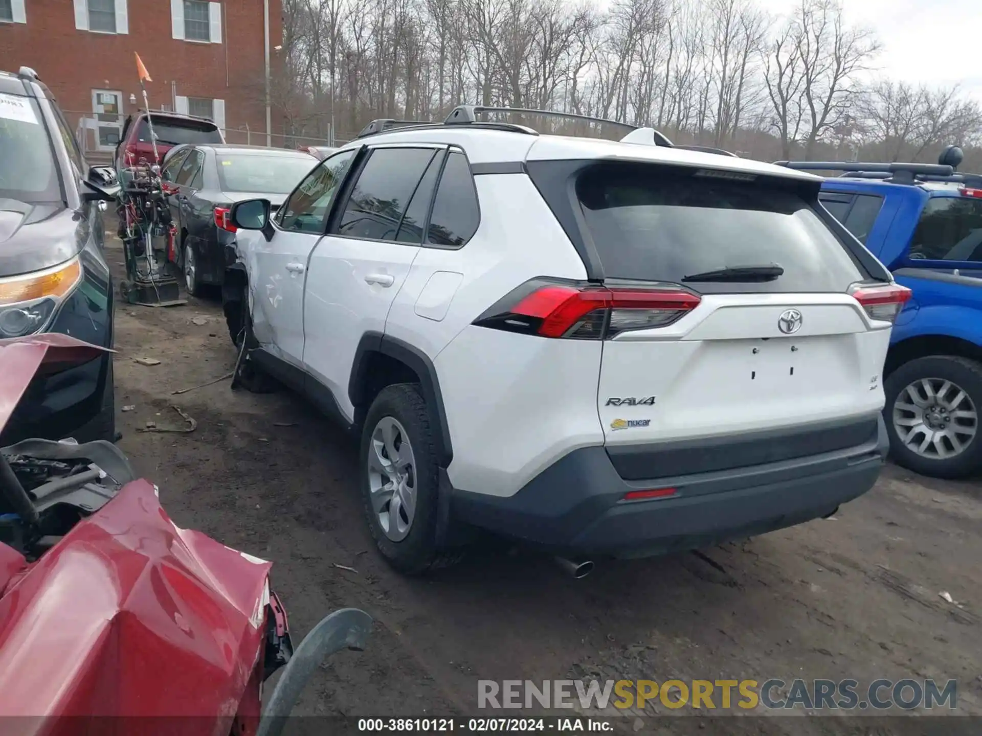 3 Photograph of a damaged car 2T3F1RFV6KW001621 TOYOTA RAV4 2019