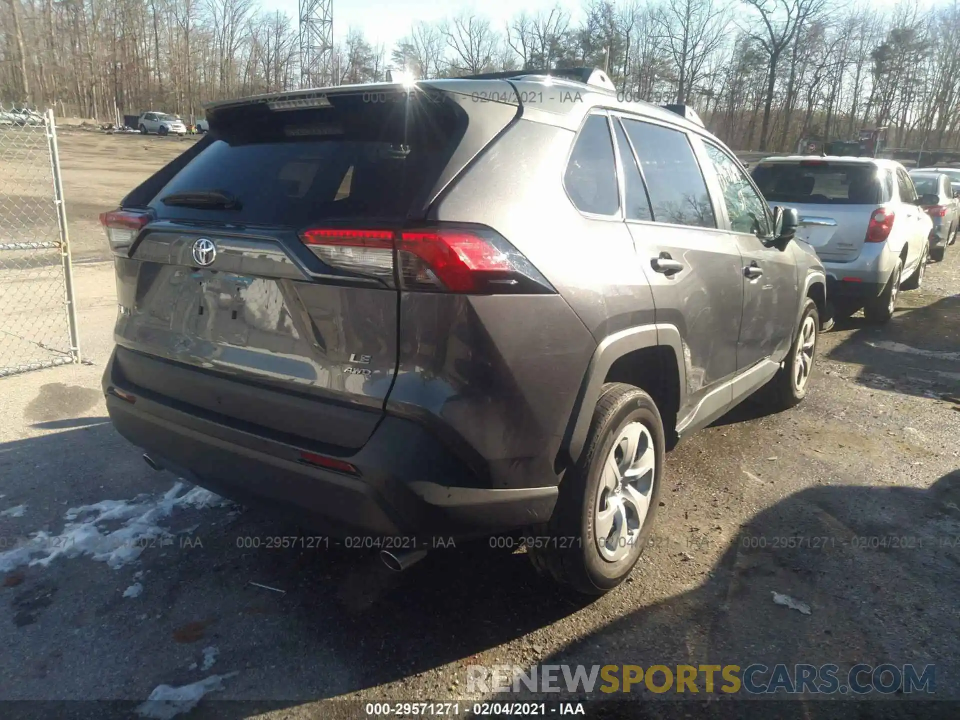 4 Photograph of a damaged car 2T3F1RFV6KW003238 TOYOTA RAV4 2019