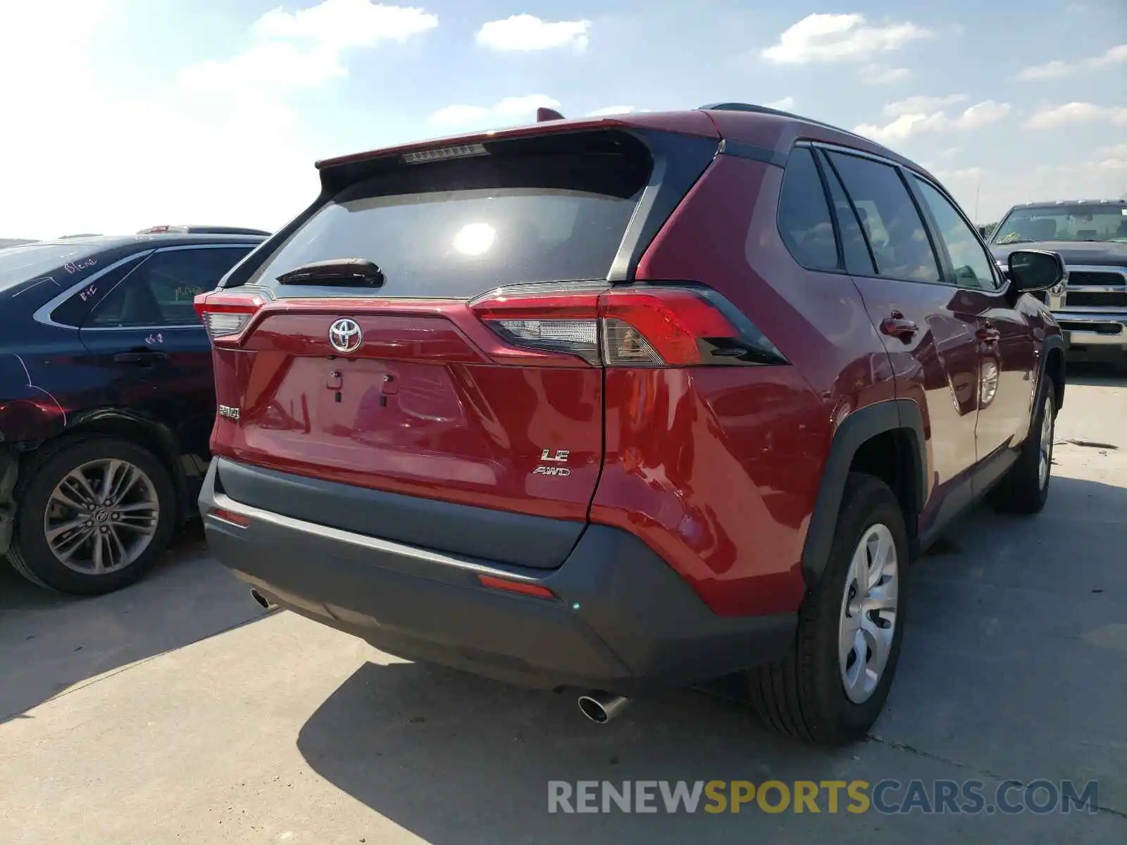 4 Photograph of a damaged car 2T3F1RFV6KW019505 TOYOTA RAV4 2019