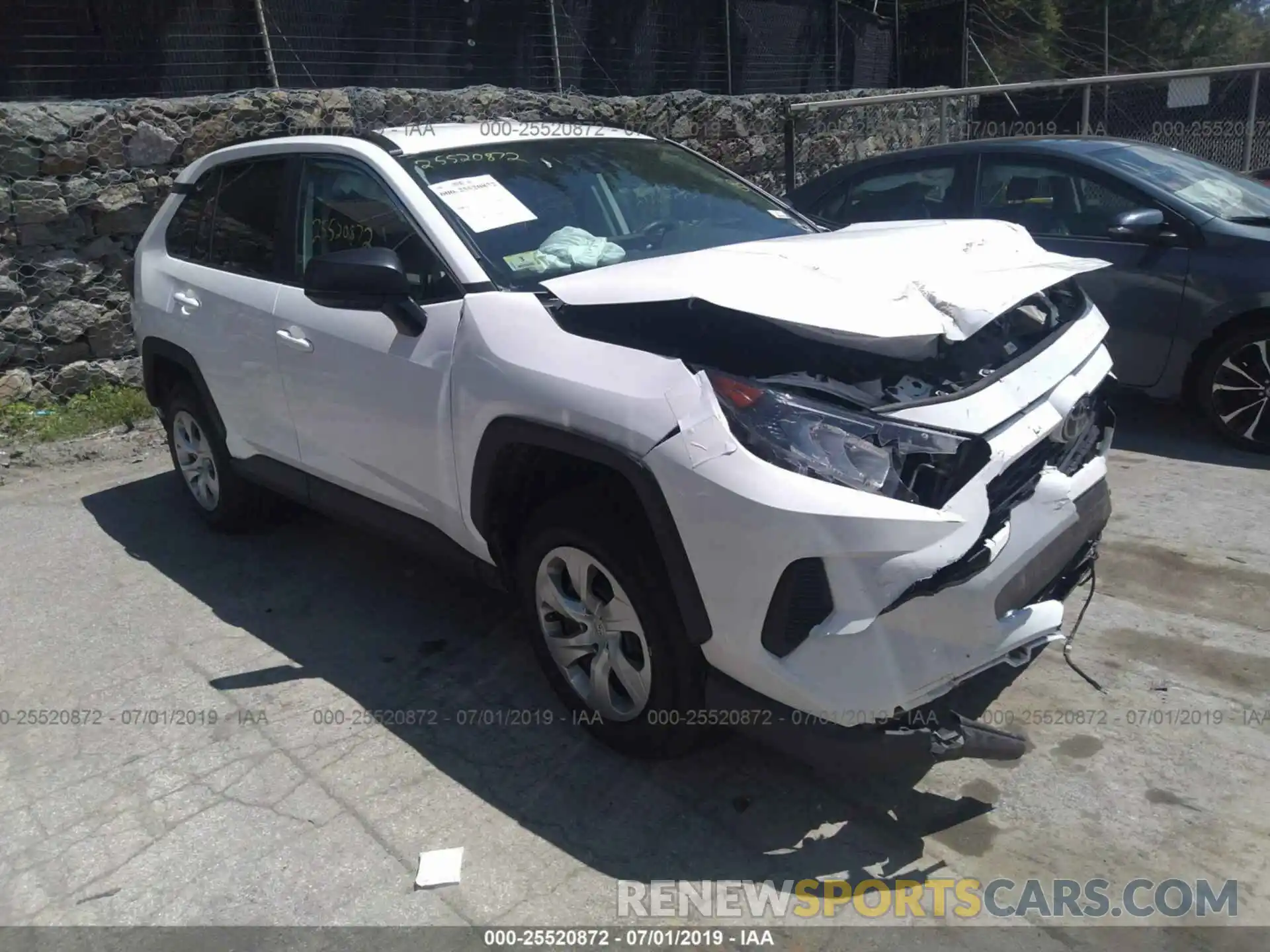 1 Photograph of a damaged car 2T3F1RFV6KW030830 TOYOTA RAV4 2019