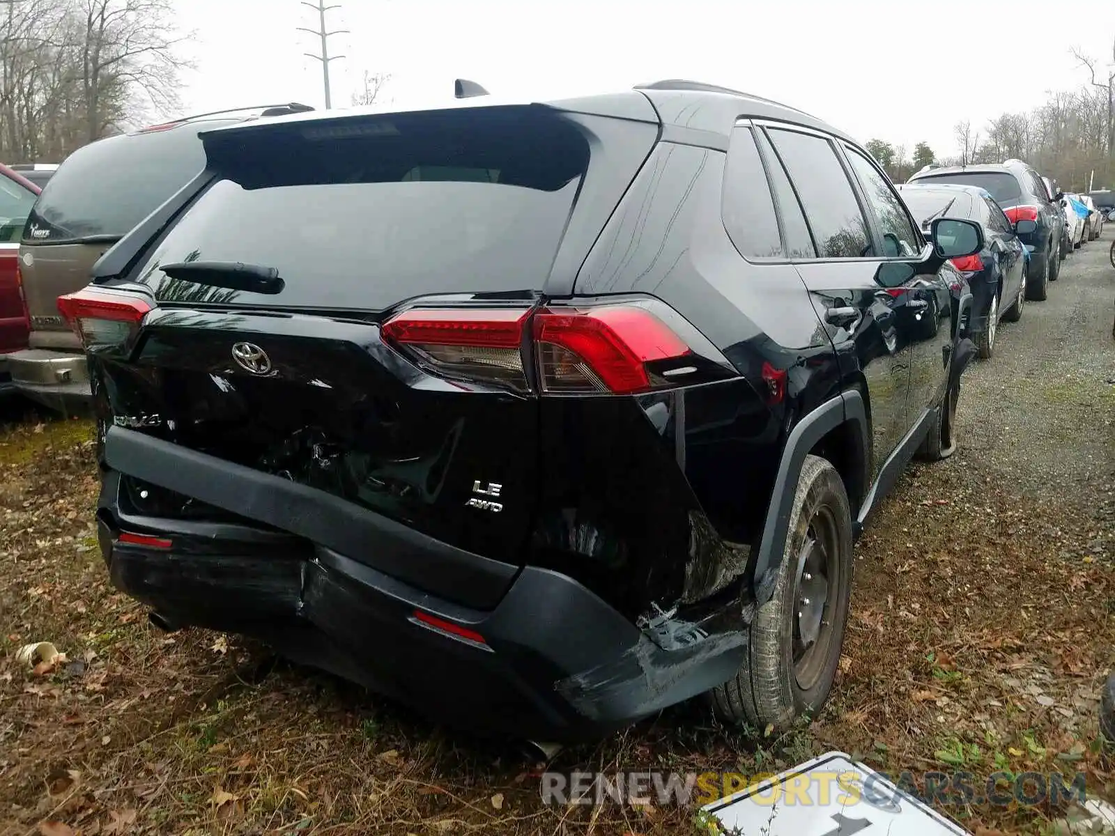 4 Photograph of a damaged car 2T3F1RFV6KW031363 TOYOTA RAV4 2019