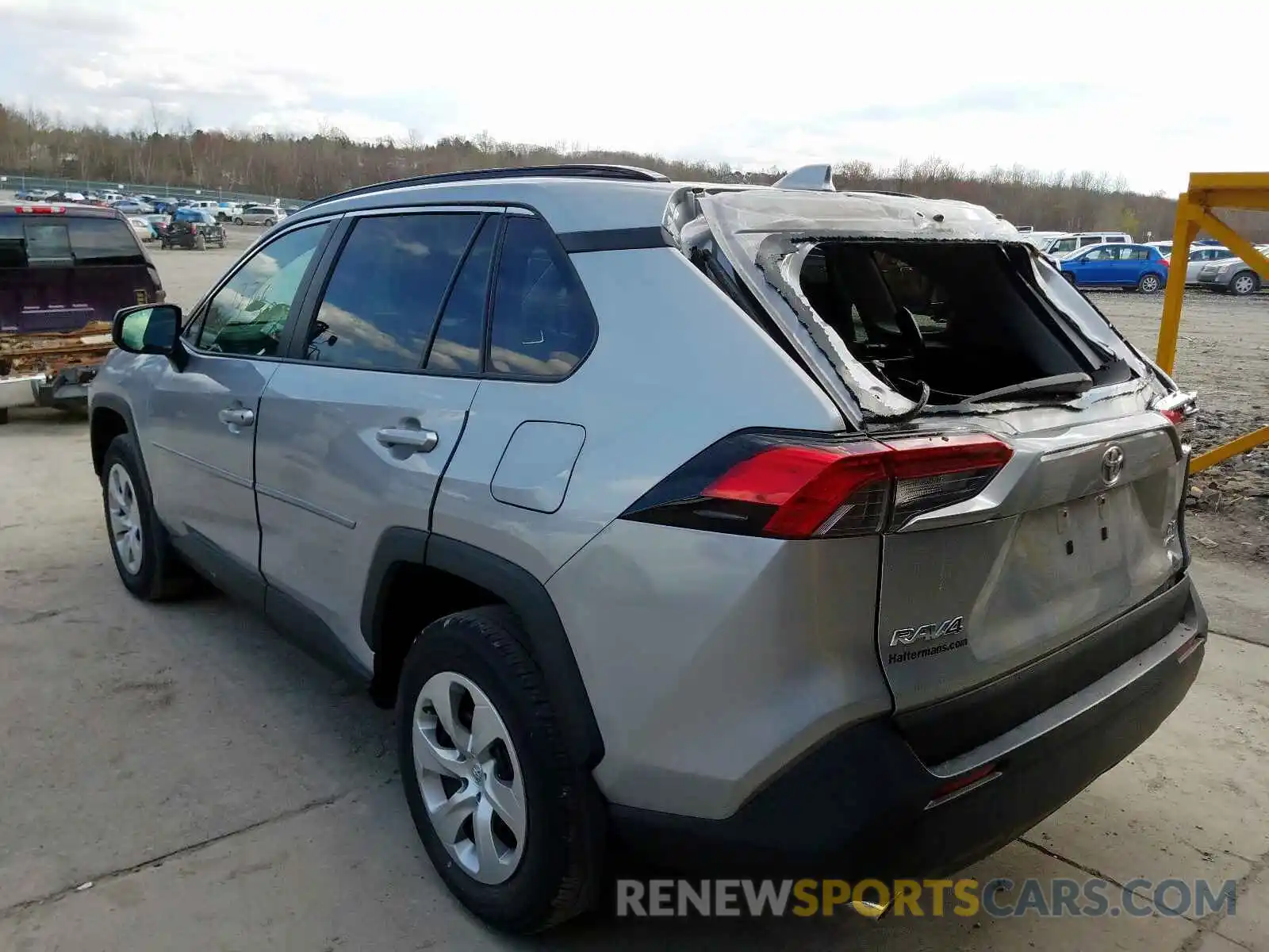 3 Photograph of a damaged car 2T3F1RFV6KW049183 TOYOTA RAV4 2019