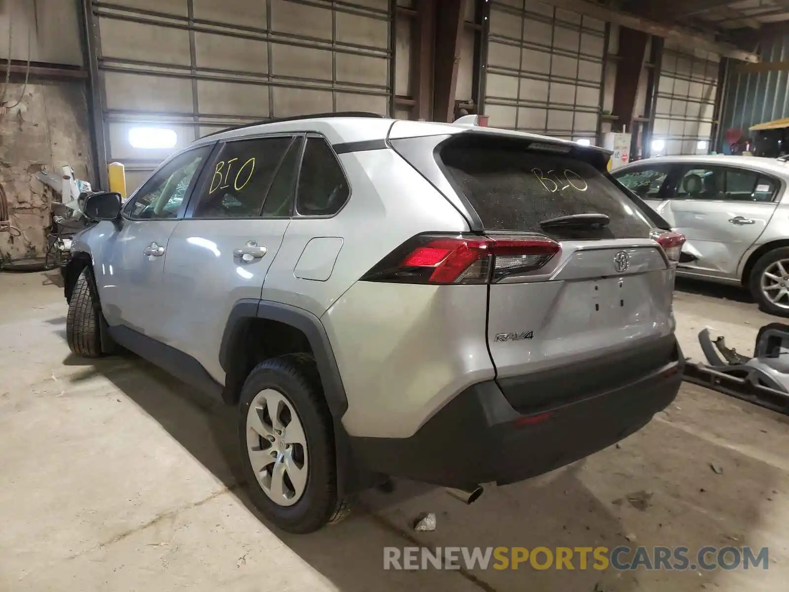 3 Photograph of a damaged car 2T3F1RFV6KW050740 TOYOTA RAV4 2019