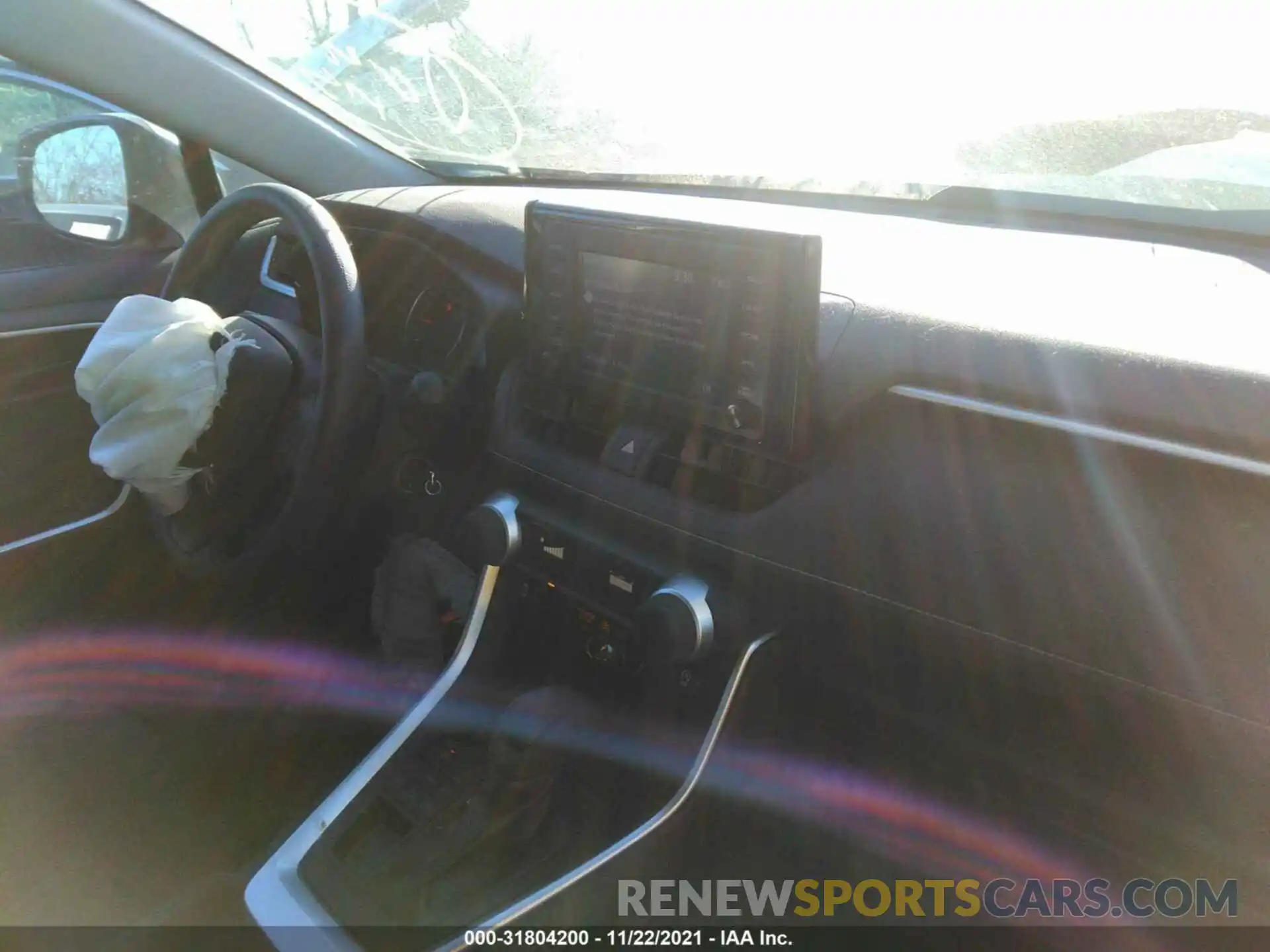 5 Photograph of a damaged car 2T3F1RFV6KW053864 TOYOTA RAV4 2019