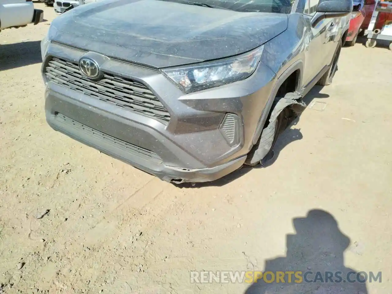 9 Photograph of a damaged car 2T3F1RFV6KW063231 TOYOTA RAV4 2019