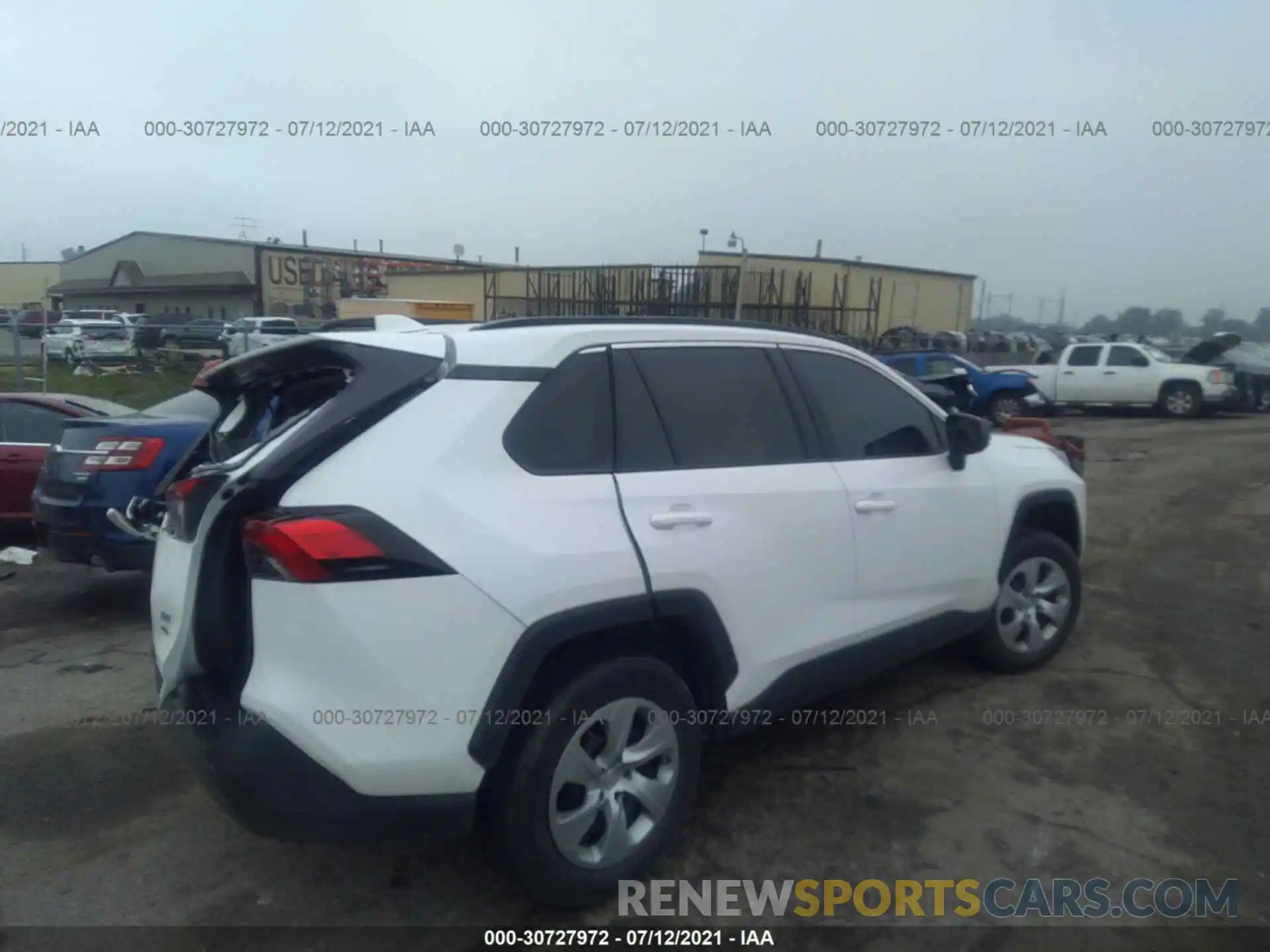 4 Photograph of a damaged car 2T3F1RFV6KW068428 TOYOTA RAV4 2019