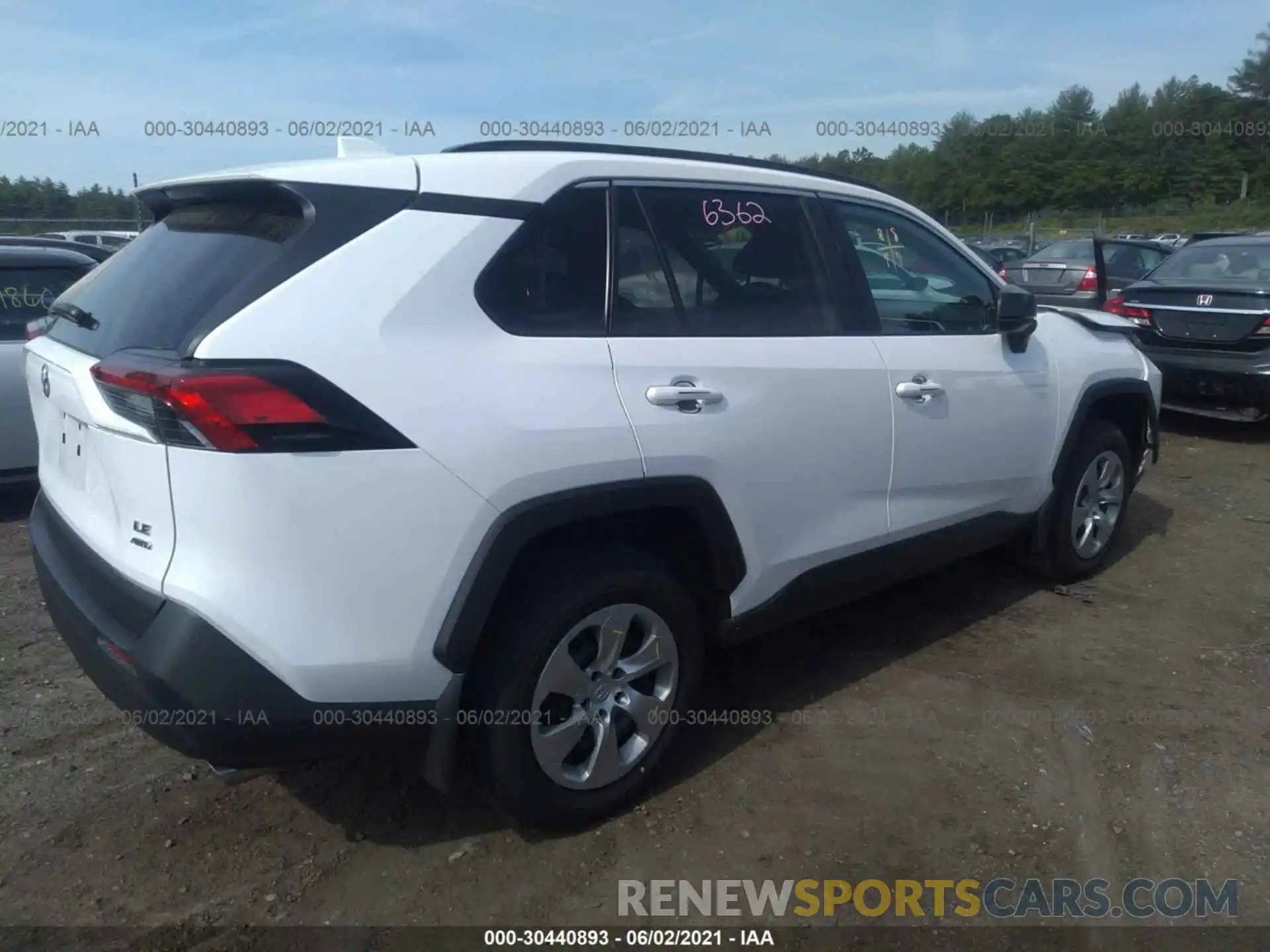 4 Photograph of a damaged car 2T3F1RFV7KC015321 TOYOTA RAV4 2019