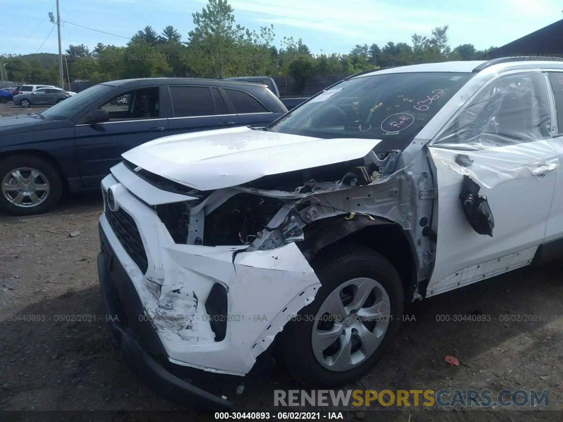 6 Photograph of a damaged car 2T3F1RFV7KC015321 TOYOTA RAV4 2019