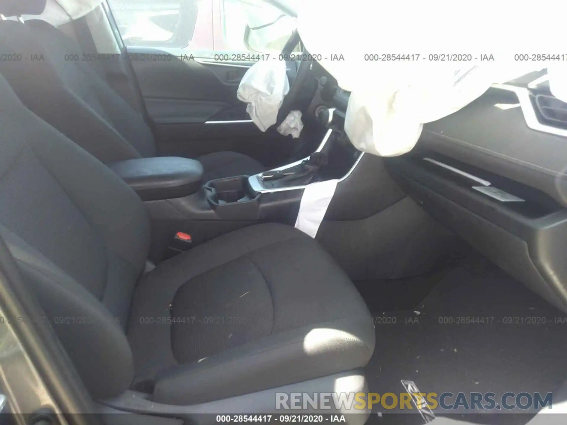 5 Photograph of a damaged car 2T3F1RFV7KC028098 TOYOTA RAV4 2019