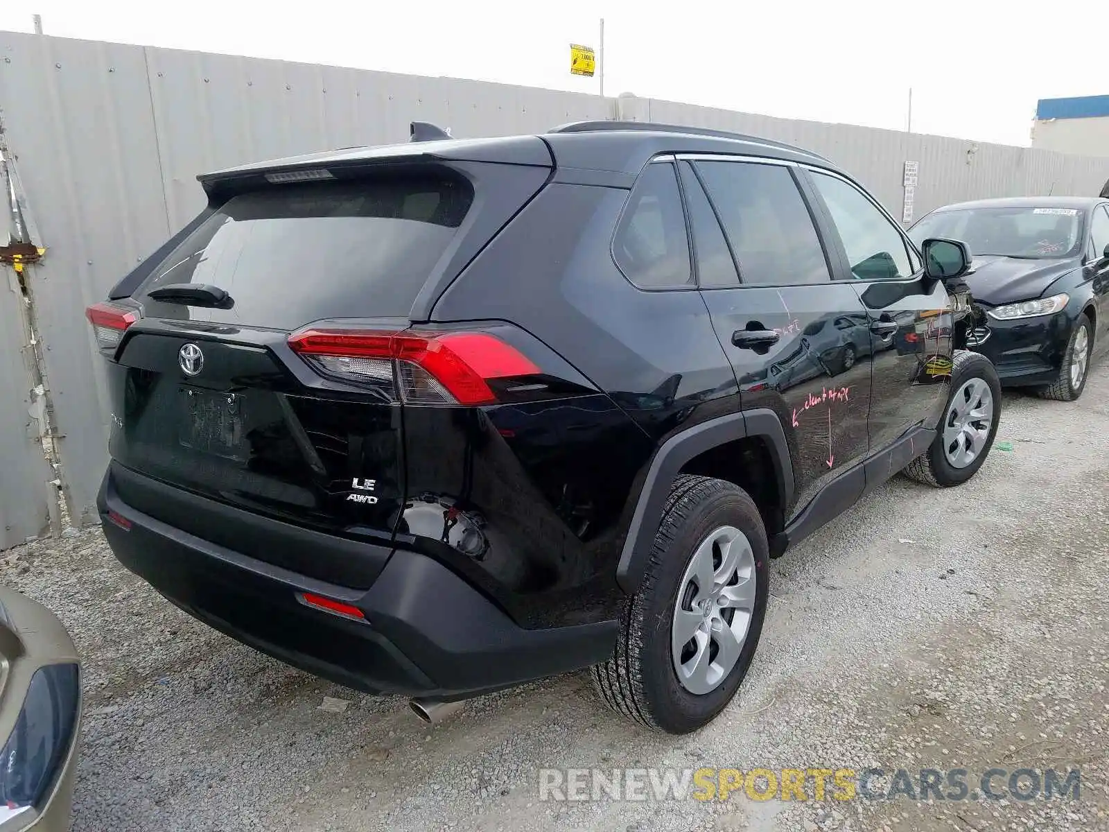 4 Photograph of a damaged car 2T3F1RFV7KC042390 TOYOTA RAV4 2019