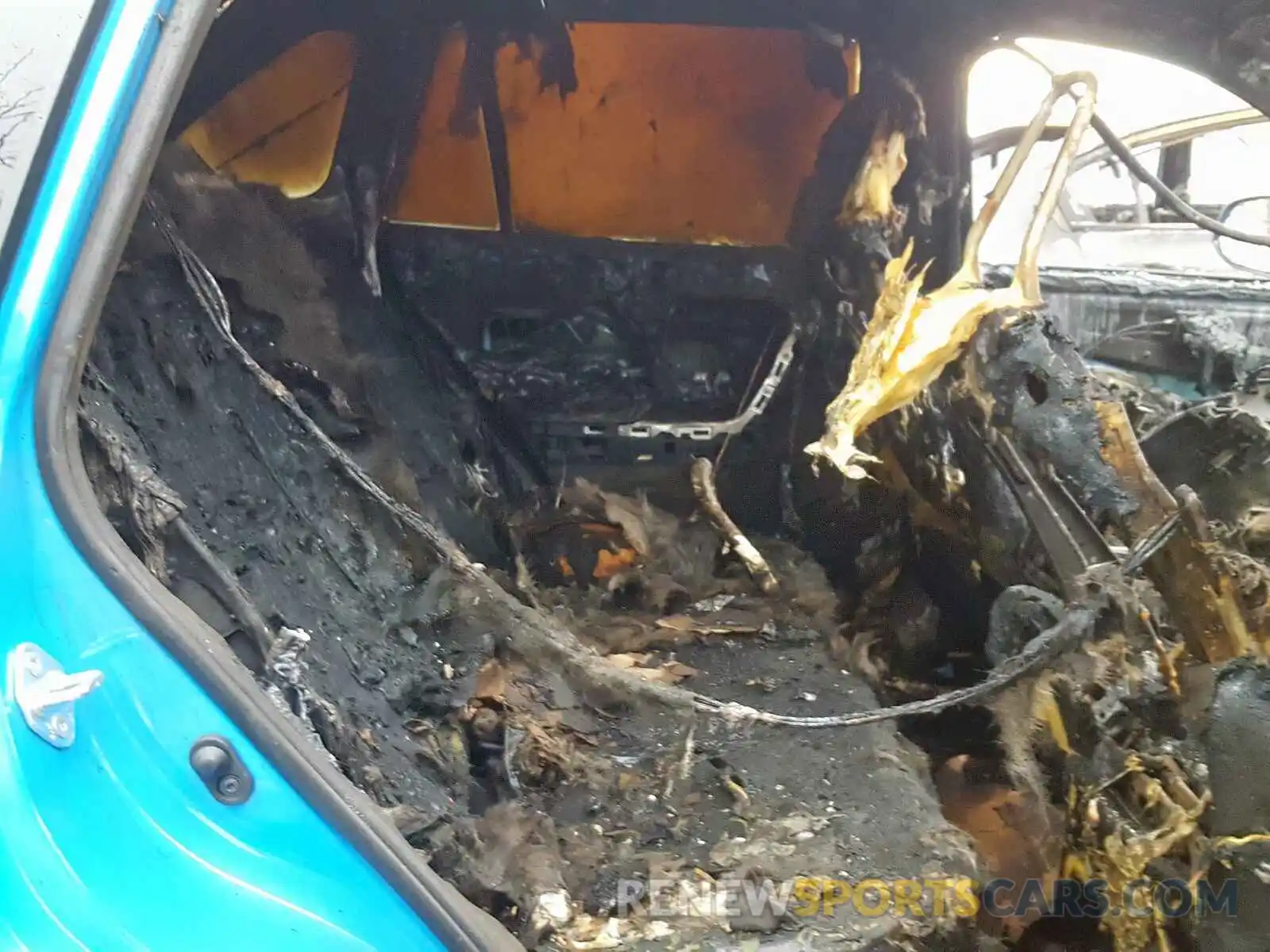 6 Photograph of a damaged car 2T3F1RFV7KC049260 TOYOTA RAV4 2019