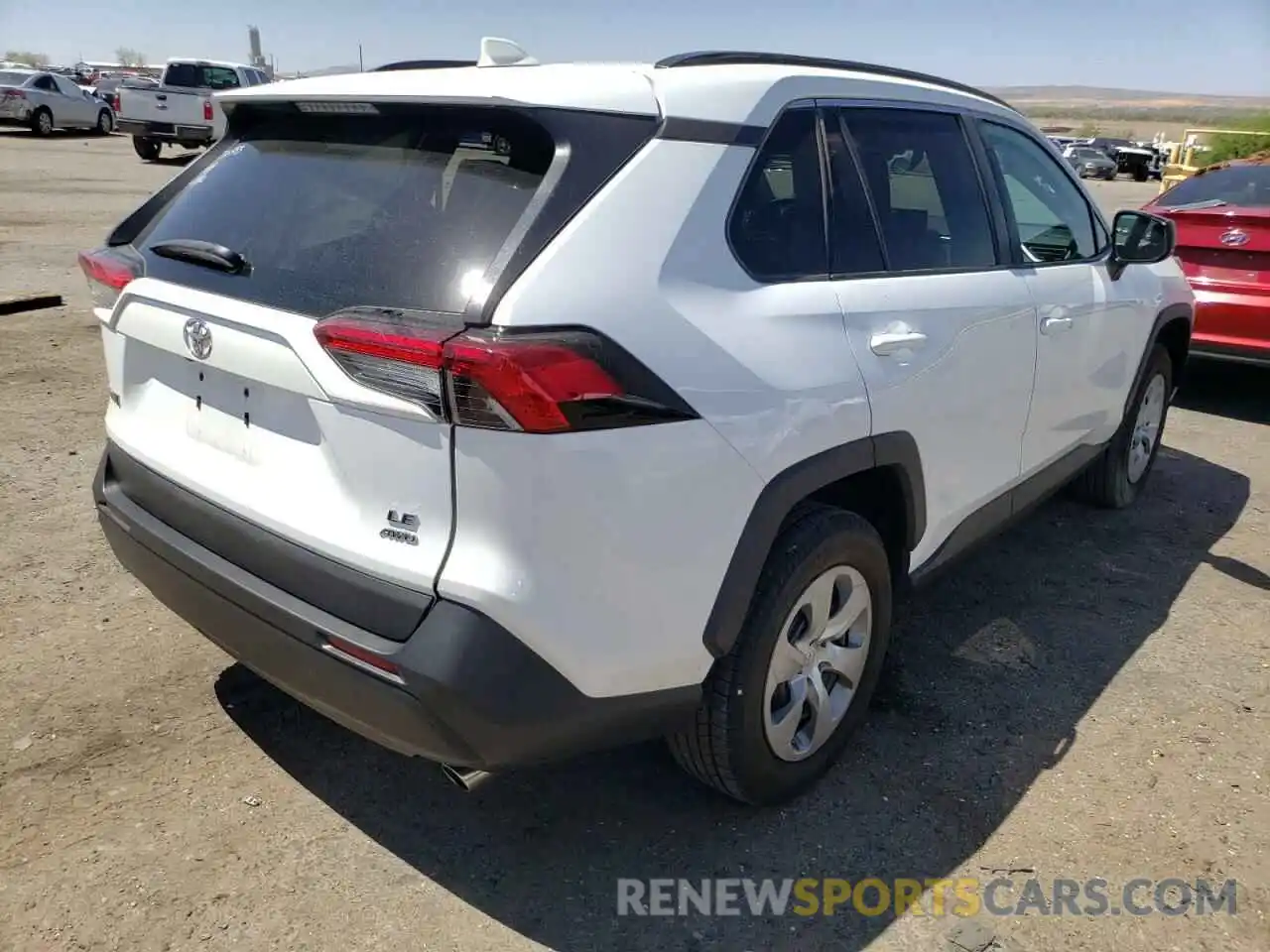 4 Photograph of a damaged car 2T3F1RFV7KW015074 TOYOTA RAV4 2019