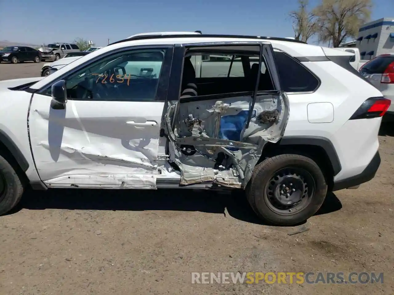 9 Photograph of a damaged car 2T3F1RFV7KW015074 TOYOTA RAV4 2019