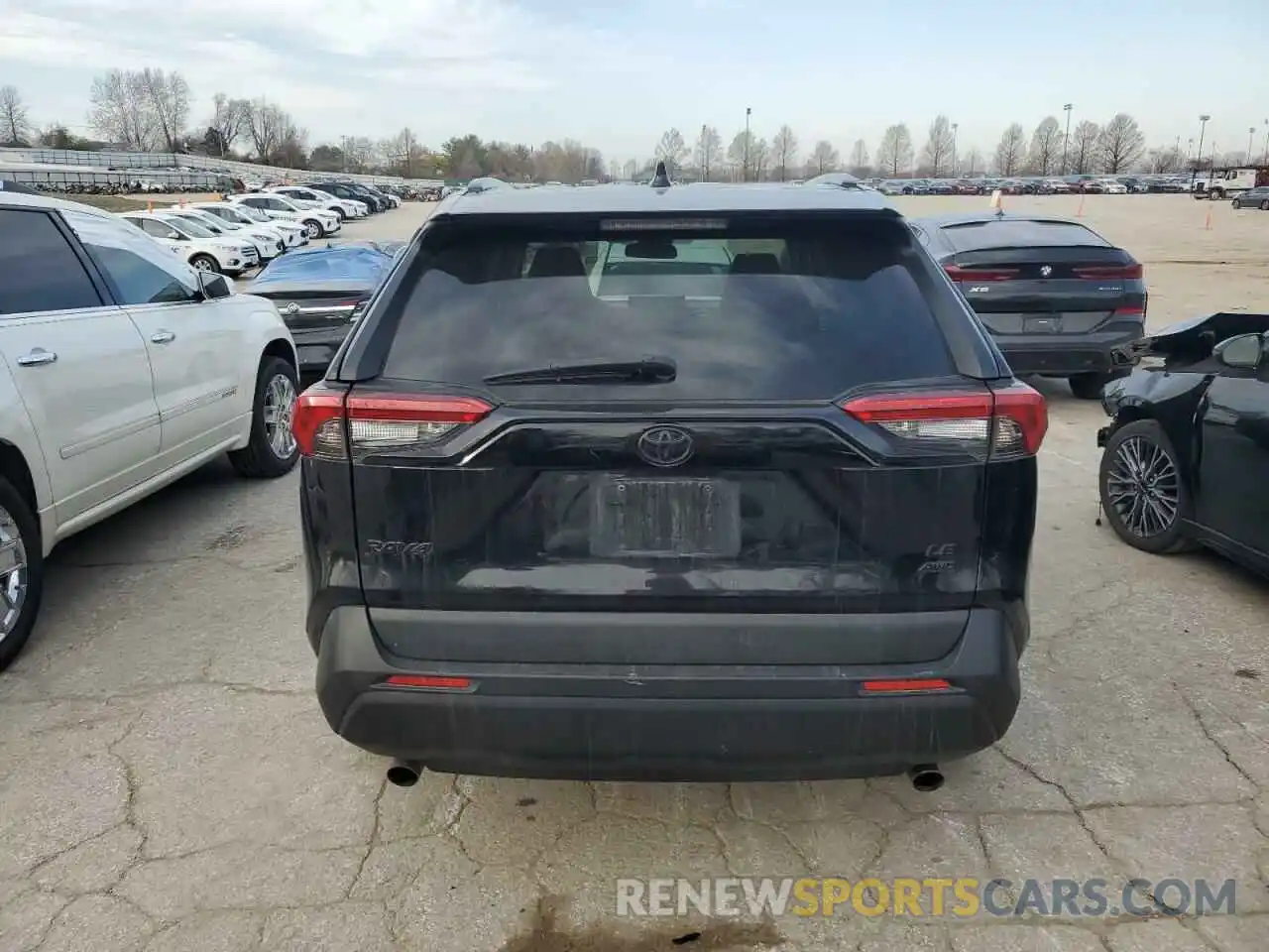 6 Photograph of a damaged car 2T3F1RFV7KW017777 TOYOTA RAV4 2019