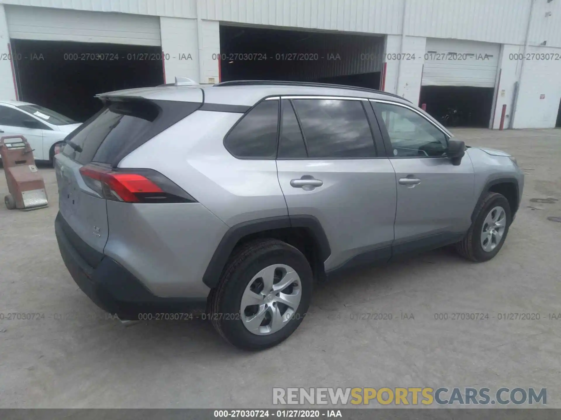 4 Photograph of a damaged car 2T3F1RFV7KW017861 TOYOTA RAV4 2019