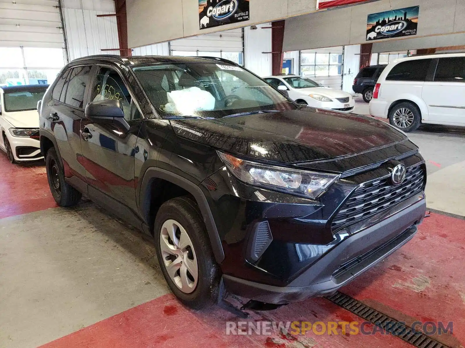 1 Photograph of a damaged car 2T3F1RFV7KW018539 TOYOTA RAV4 2019