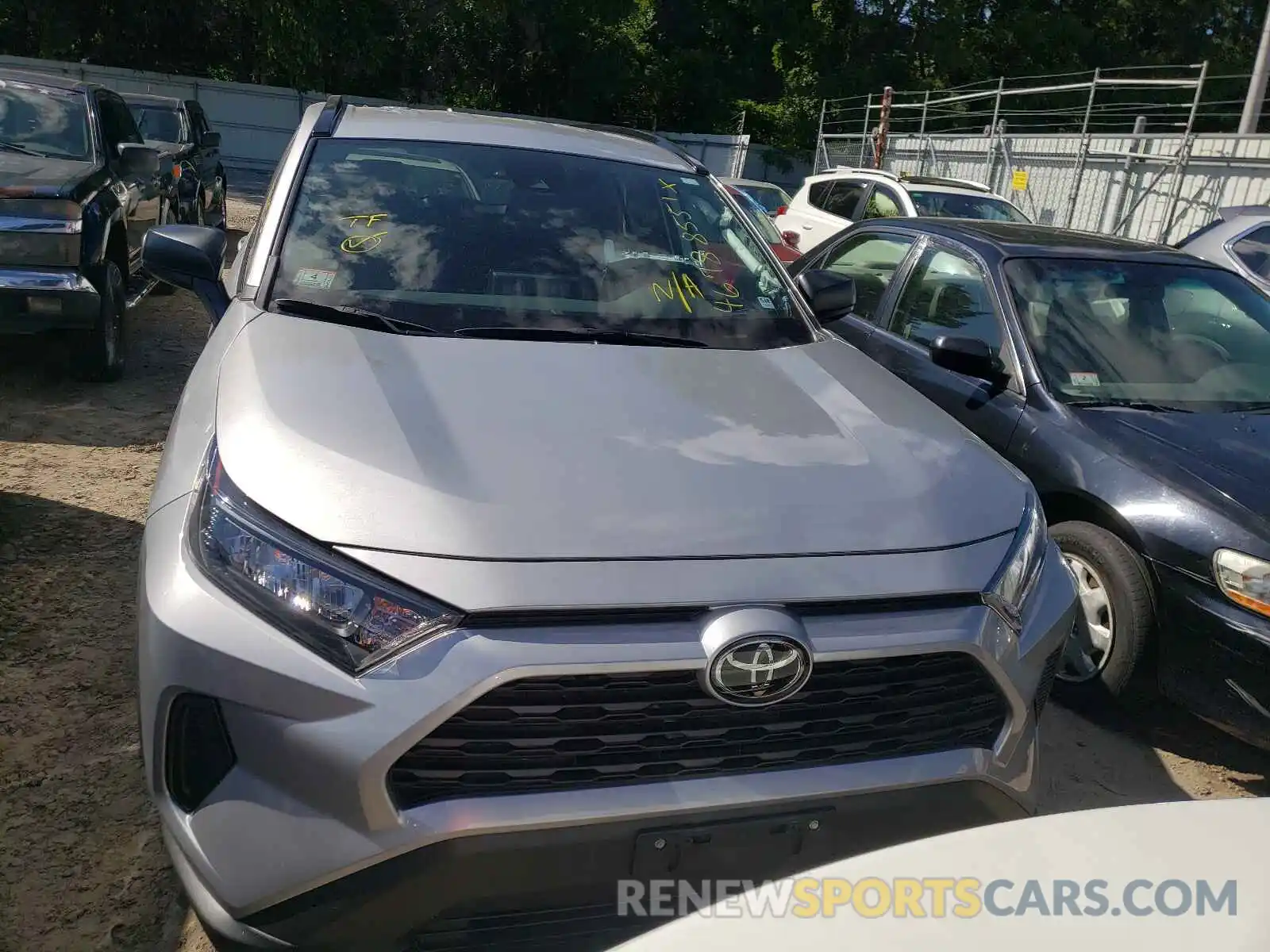 9 Photograph of a damaged car 2T3F1RFV7KW038726 TOYOTA RAV4 2019