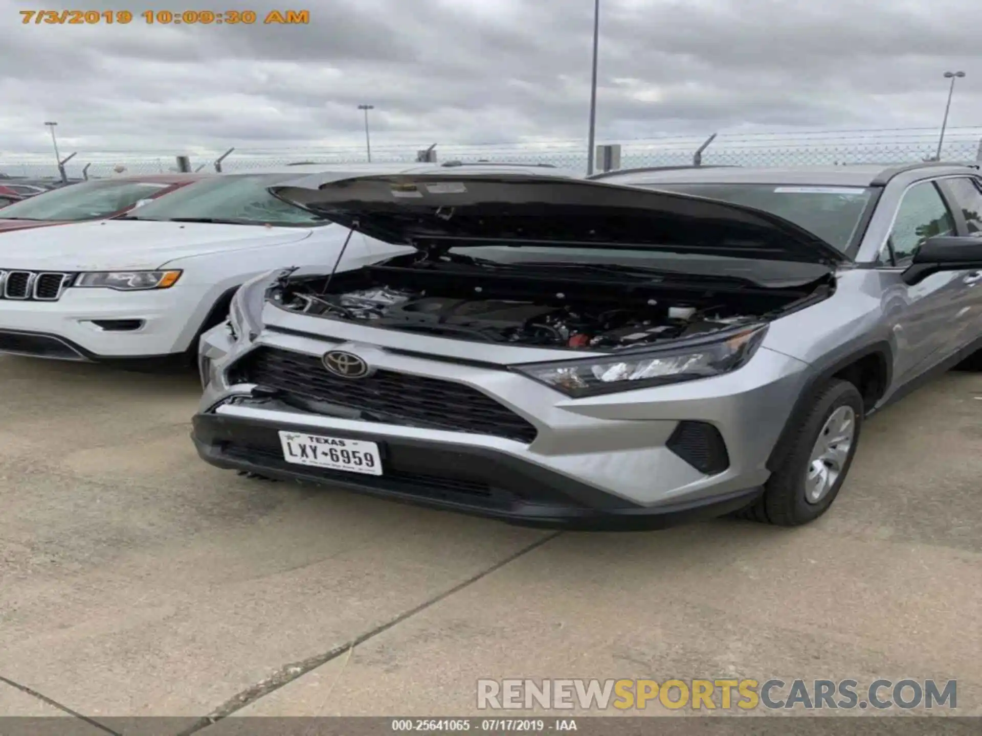 12 Photograph of a damaged car 2T3F1RFV7KW053355 TOYOTA RAV4 2019