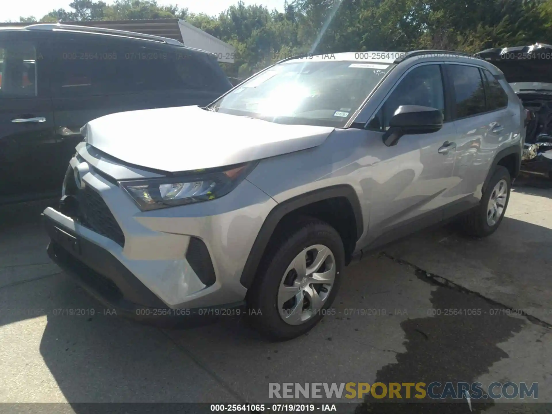 2 Photograph of a damaged car 2T3F1RFV7KW053355 TOYOTA RAV4 2019