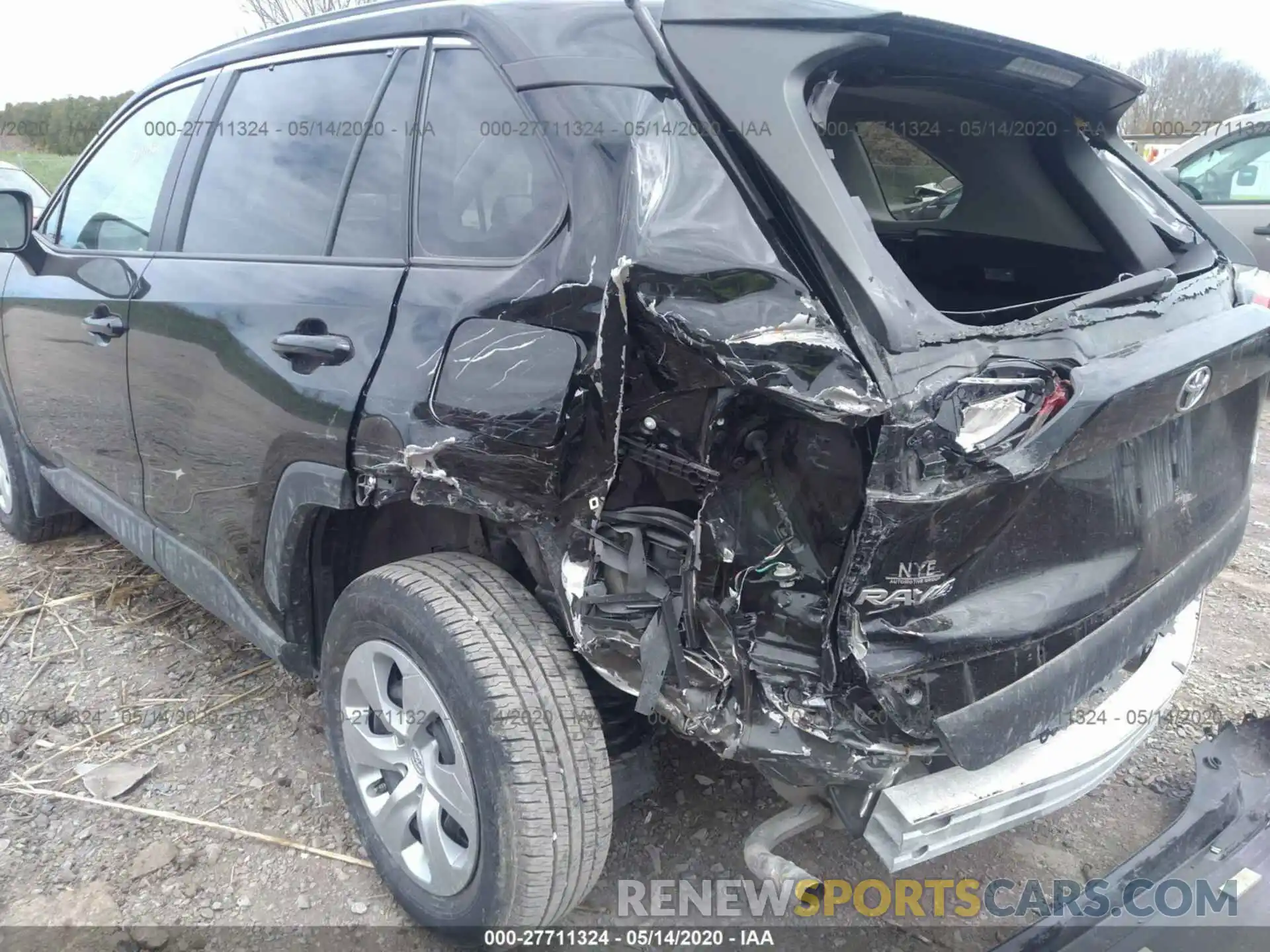 6 Photograph of a damaged car 2T3F1RFV7KW065568 TOYOTA RAV4 2019