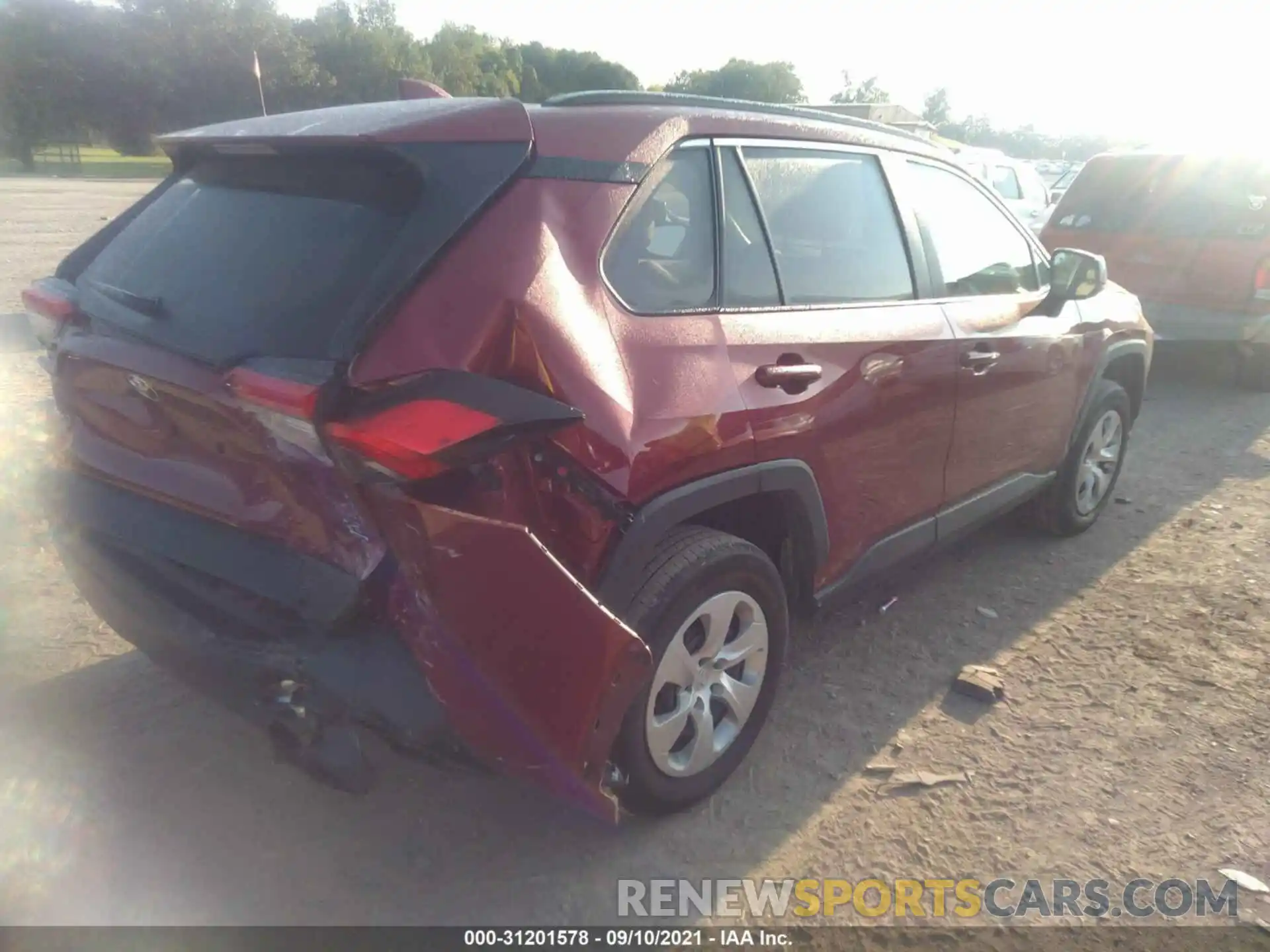 4 Photograph of a damaged car 2T3F1RFV7KW073895 TOYOTA RAV4 2019