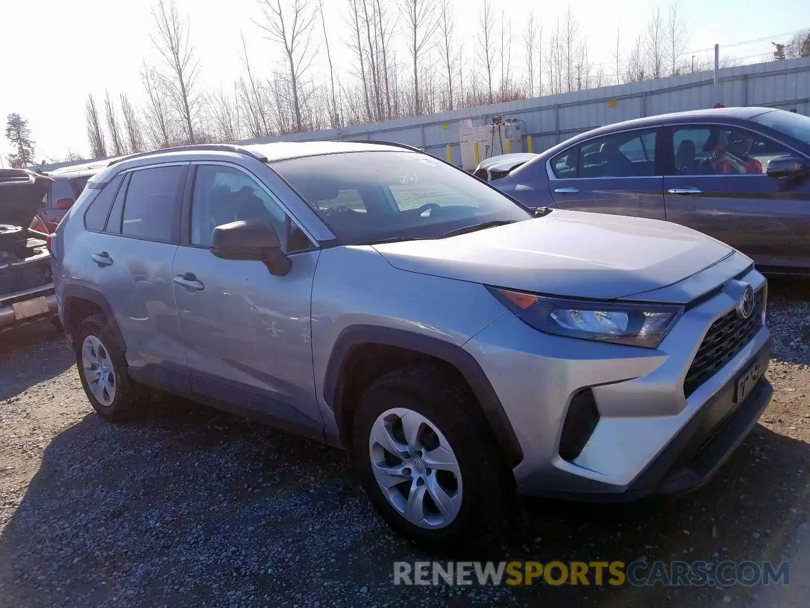 1 Photograph of a damaged car 2T3F1RFV8KC016042 TOYOTA RAV4 2019