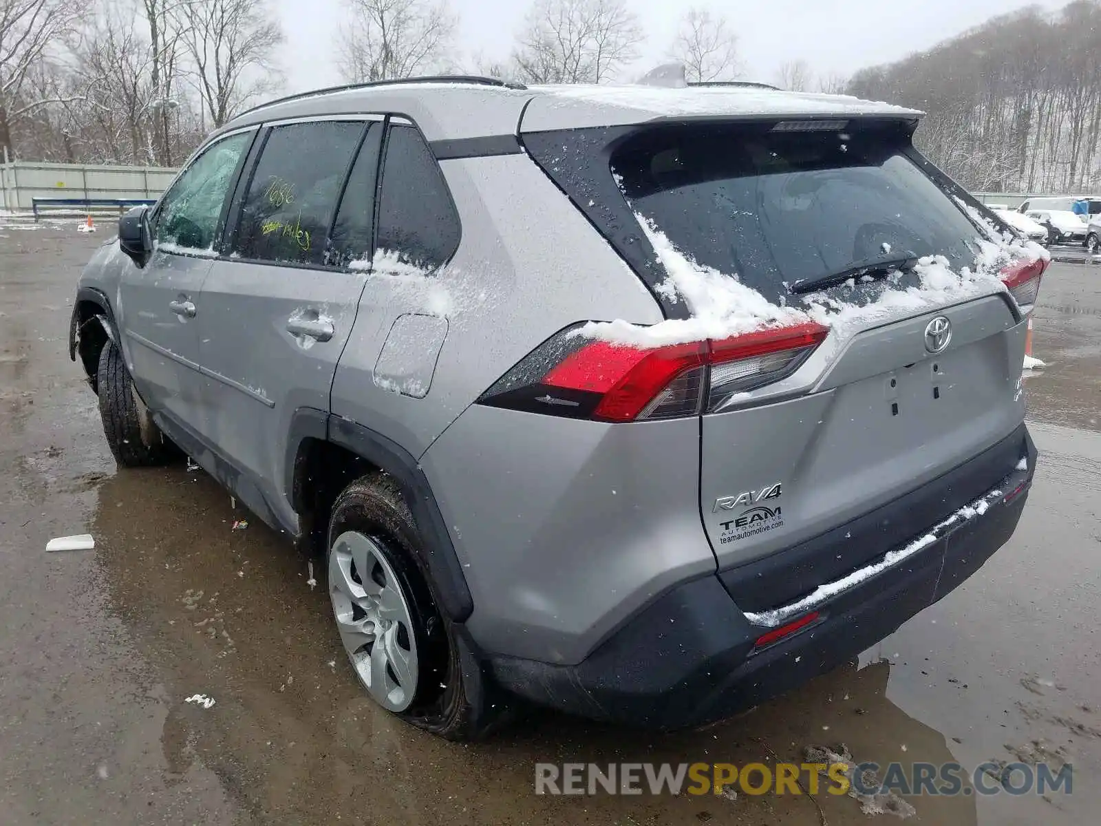 3 Photograph of a damaged car 2T3F1RFV8KC021547 TOYOTA RAV4 2019