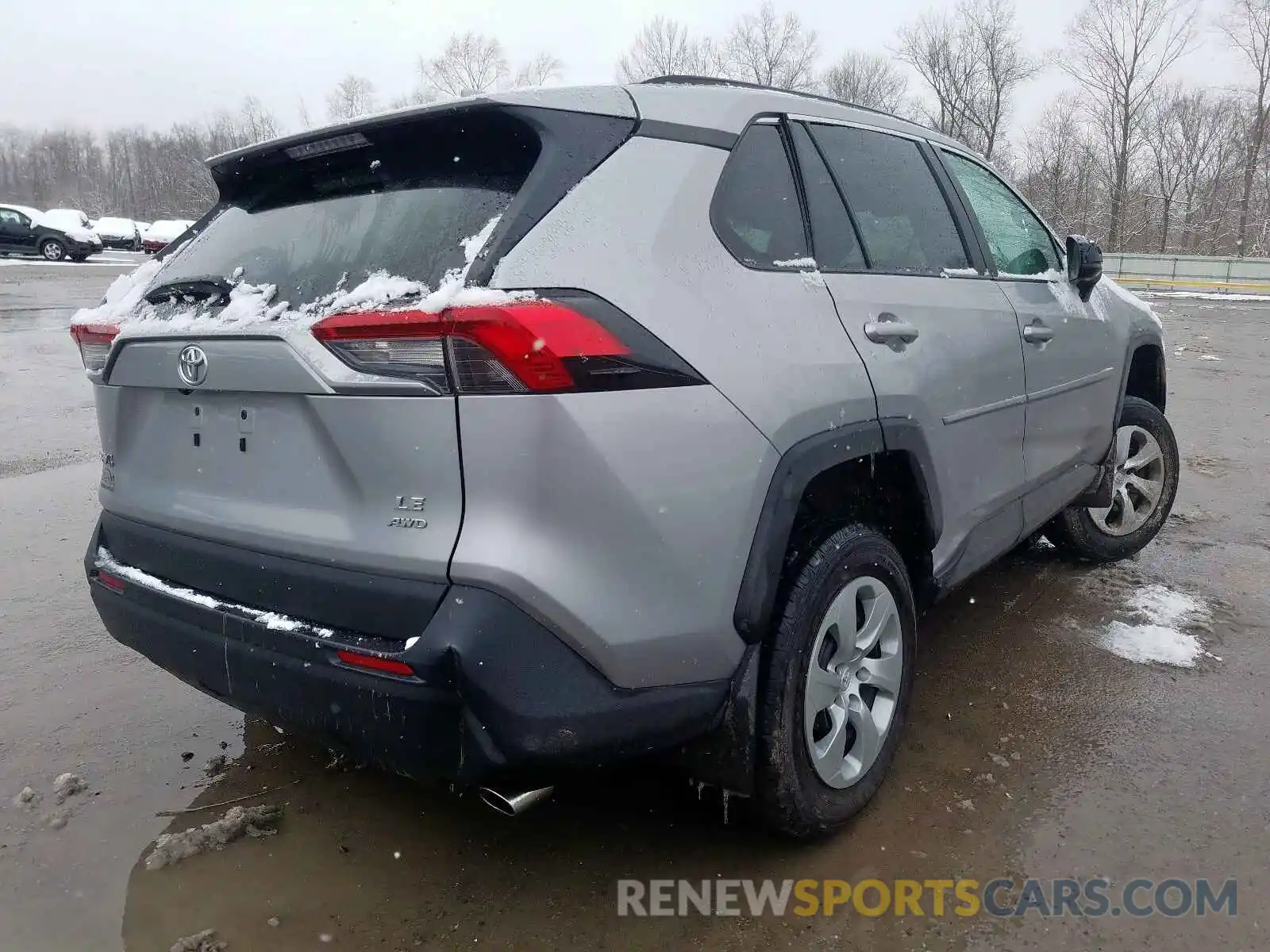 4 Photograph of a damaged car 2T3F1RFV8KC021547 TOYOTA RAV4 2019