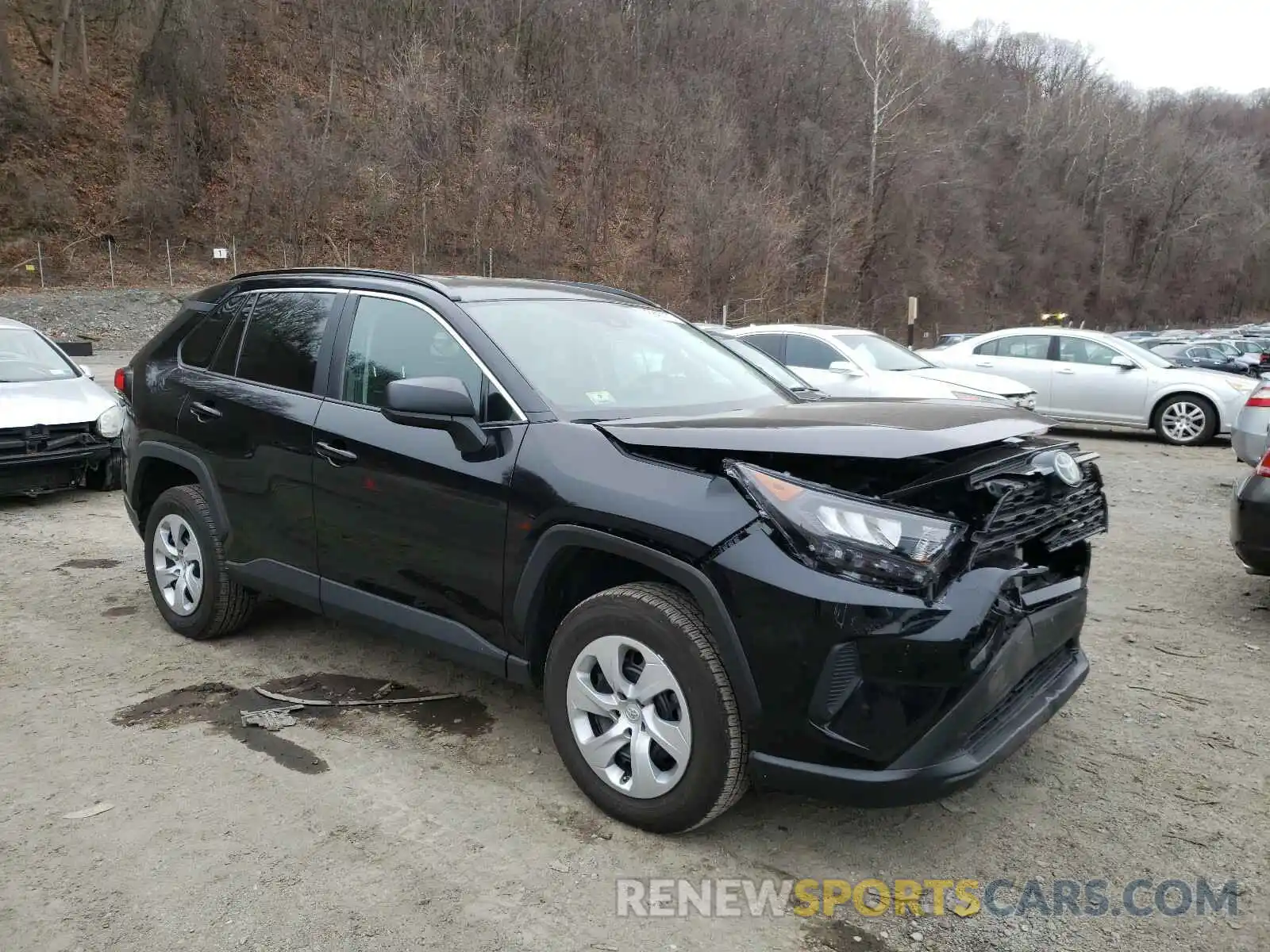 1 Photograph of a damaged car 2T3F1RFV8KC027154 TOYOTA RAV4 2019