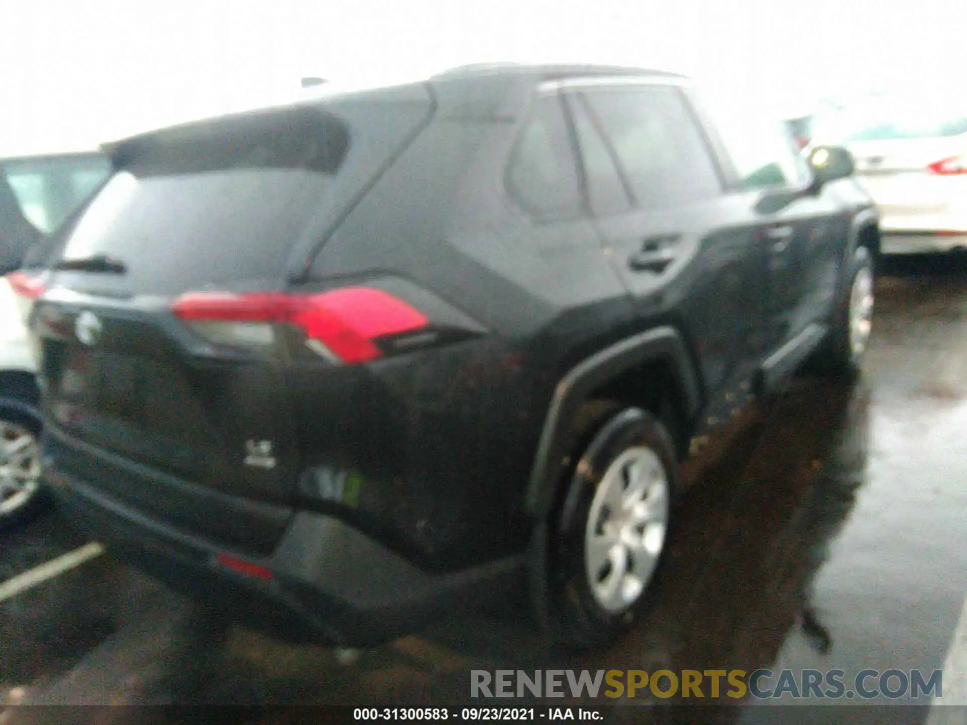 4 Photograph of a damaged car 2T3F1RFV8KC034220 TOYOTA RAV4 2019