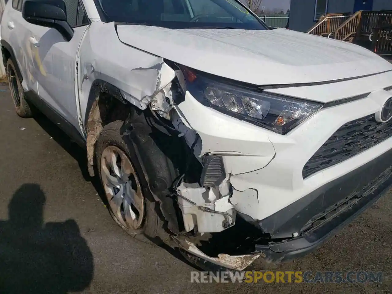 9 Photograph of a damaged car 2T3F1RFV8KC041751 TOYOTA RAV4 2019