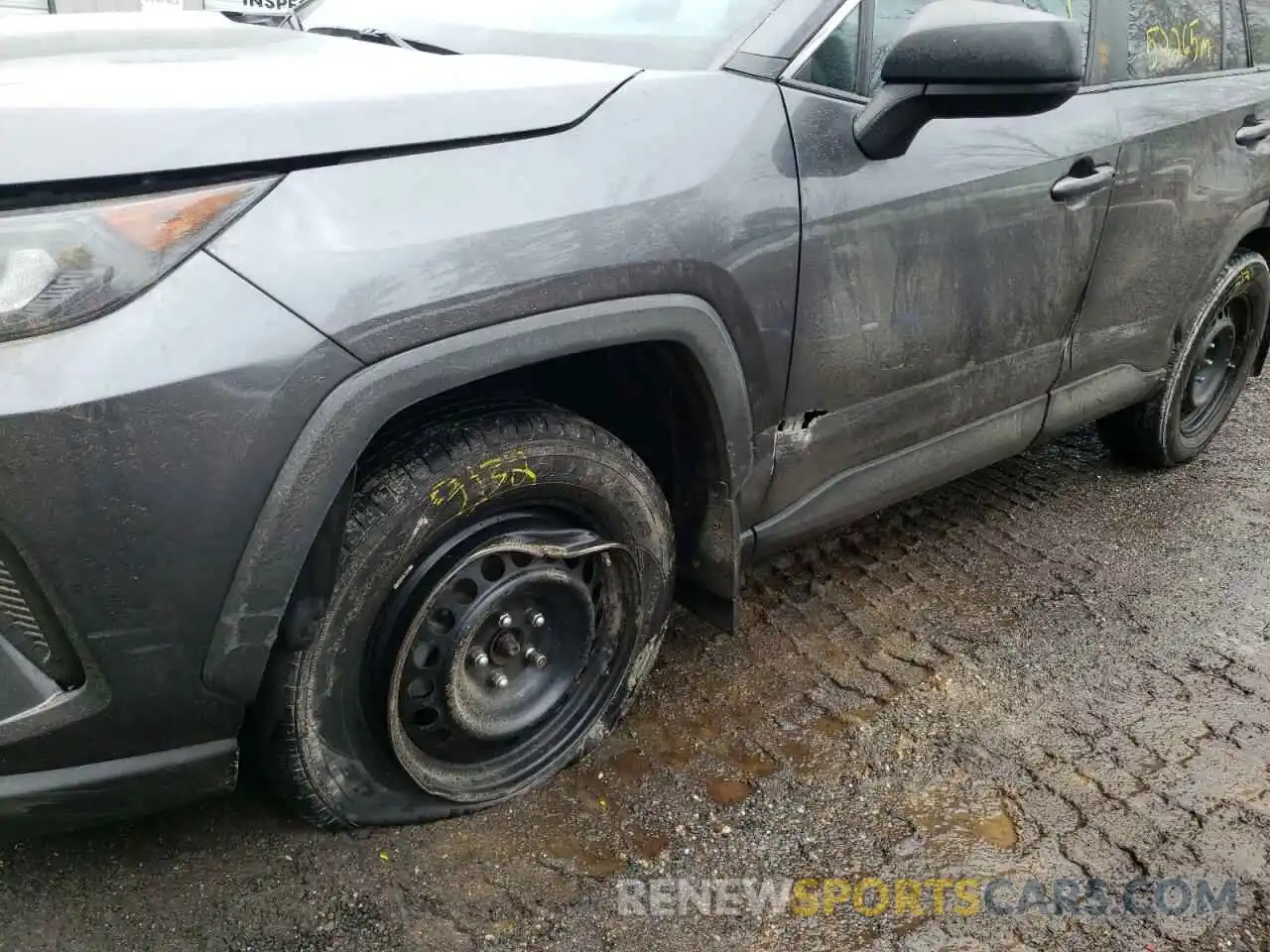 9 Photograph of a damaged car 2T3F1RFV8KC044908 TOYOTA RAV4 2019