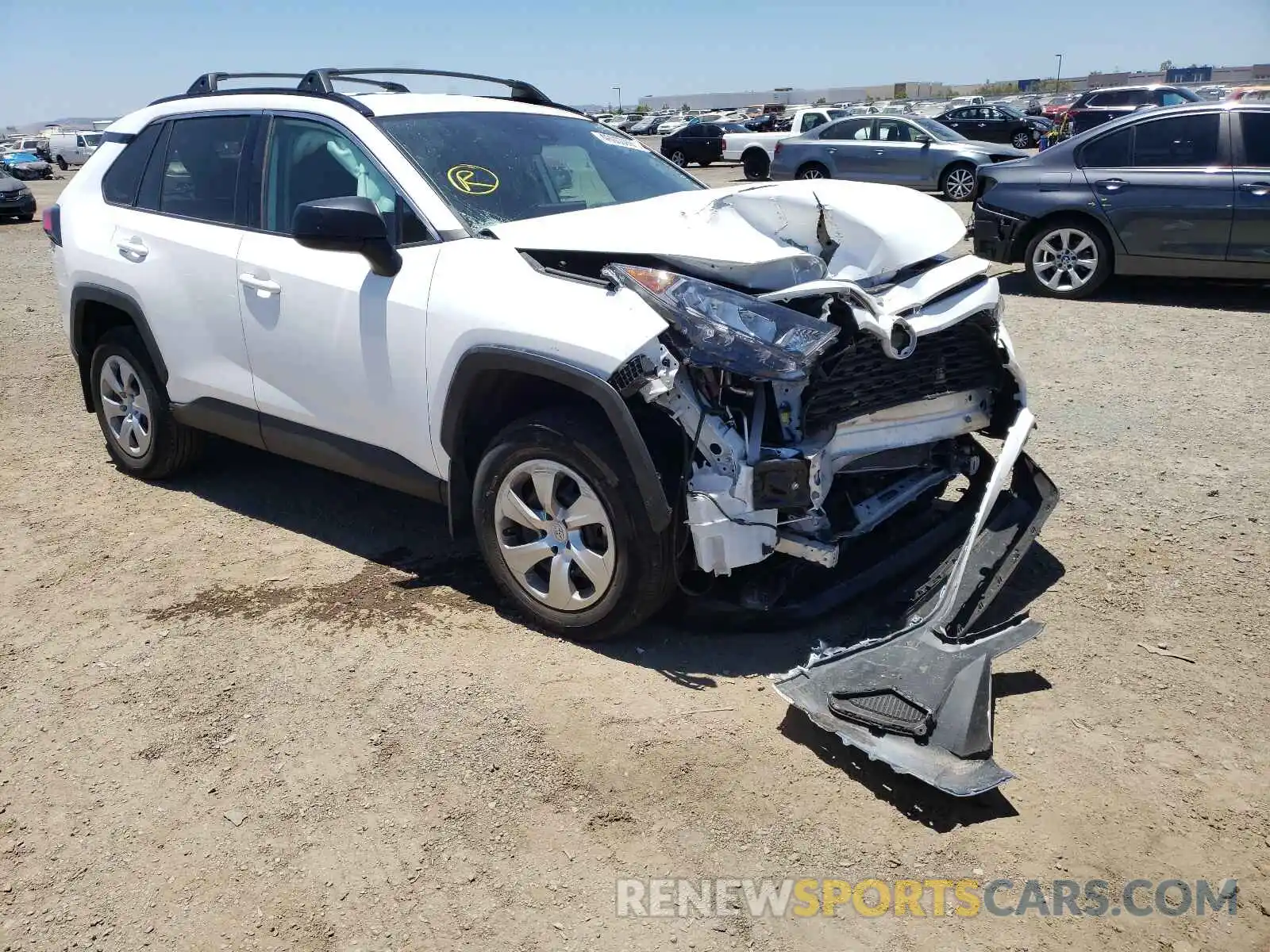 1 Photograph of a damaged car 2T3F1RFV8KW020574 TOYOTA RAV4 2019