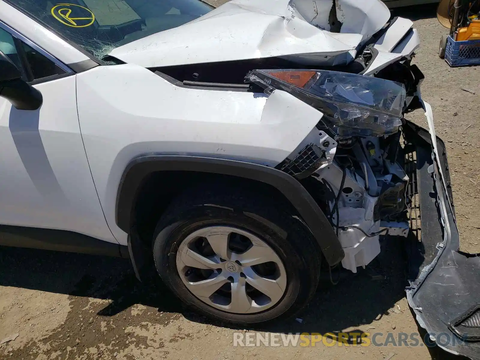 9 Photograph of a damaged car 2T3F1RFV8KW020574 TOYOTA RAV4 2019