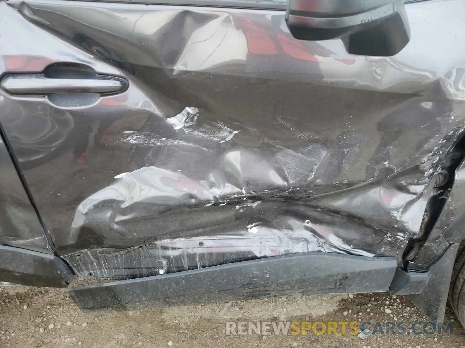 9 Photograph of a damaged car 2T3F1RFV8KW021059 TOYOTA RAV4 2019