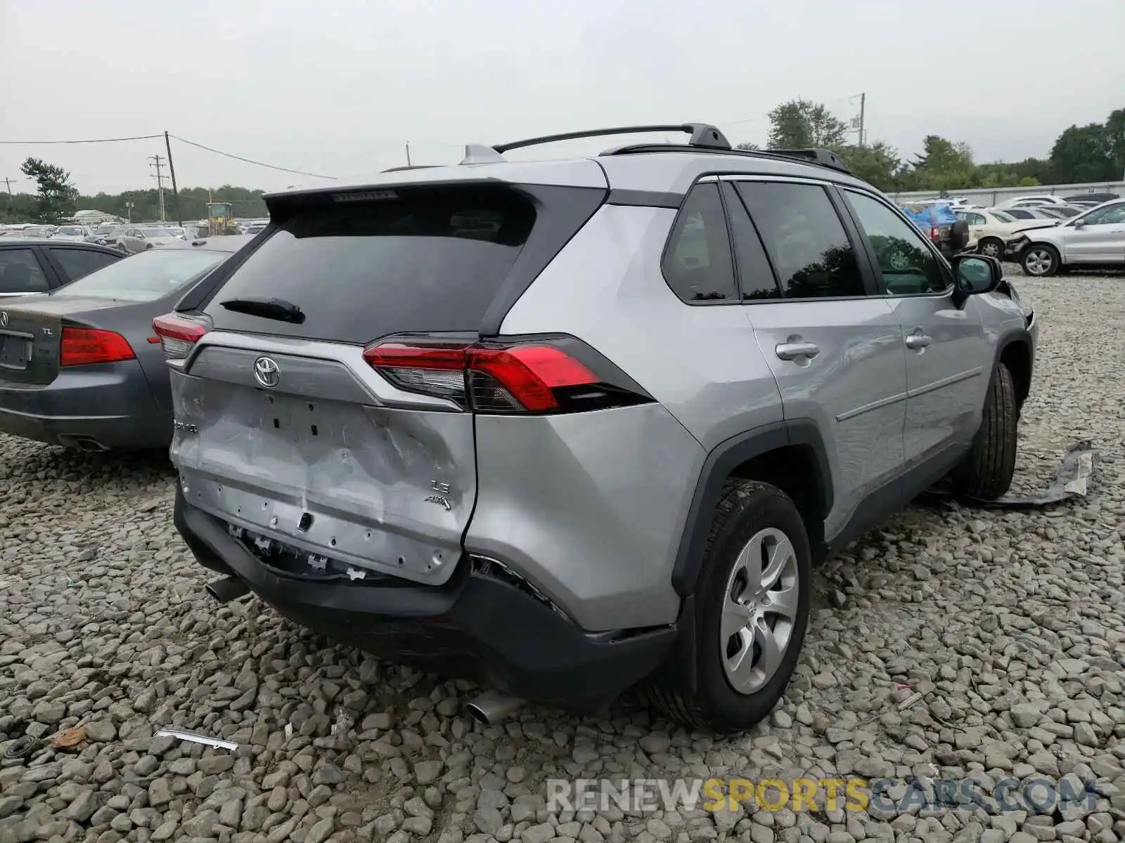 4 Photograph of a damaged car 2T3F1RFV8KW023538 TOYOTA RAV4 2019