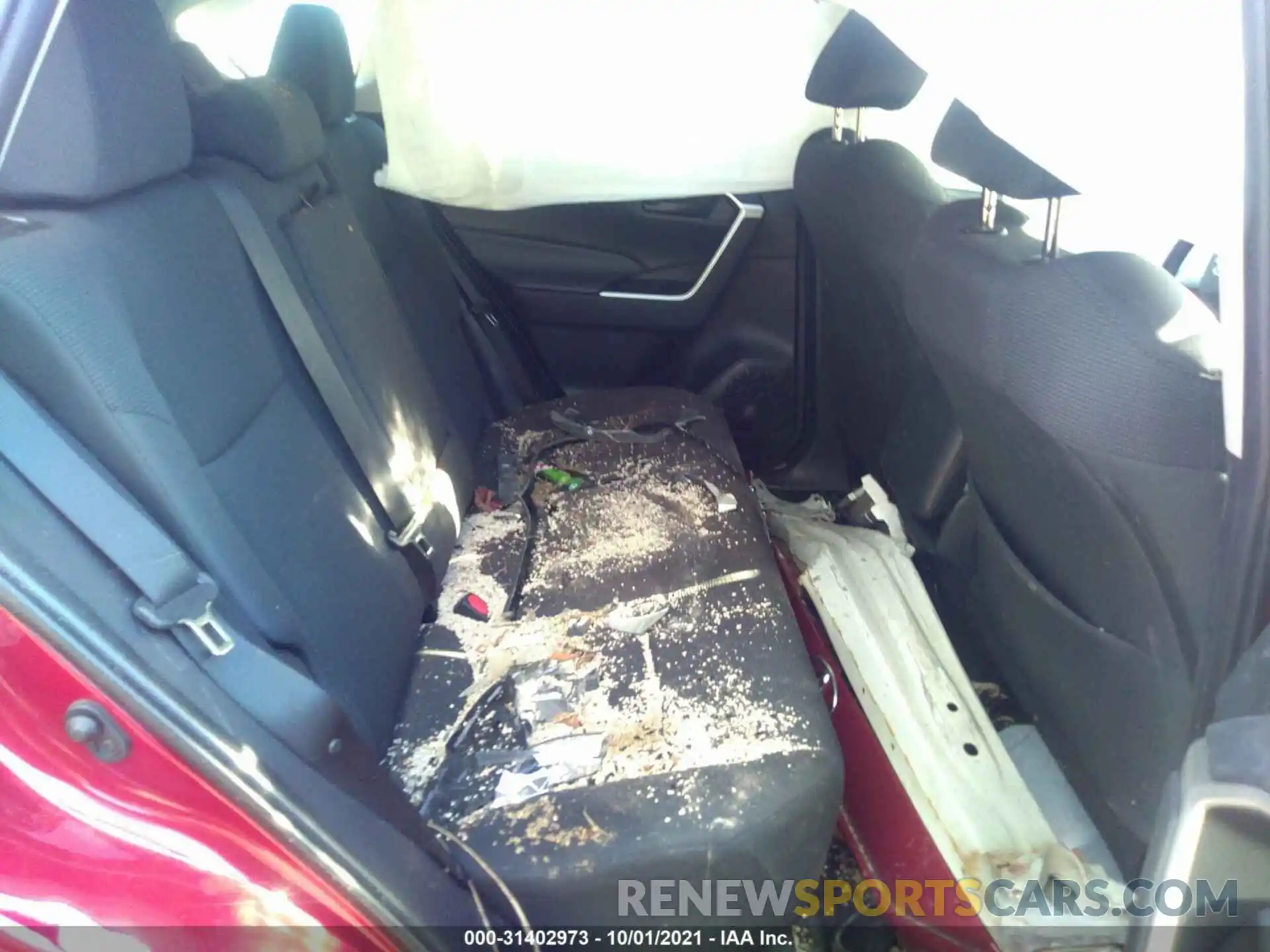 8 Photograph of a damaged car 2T3F1RFV8KW024740 TOYOTA RAV4 2019