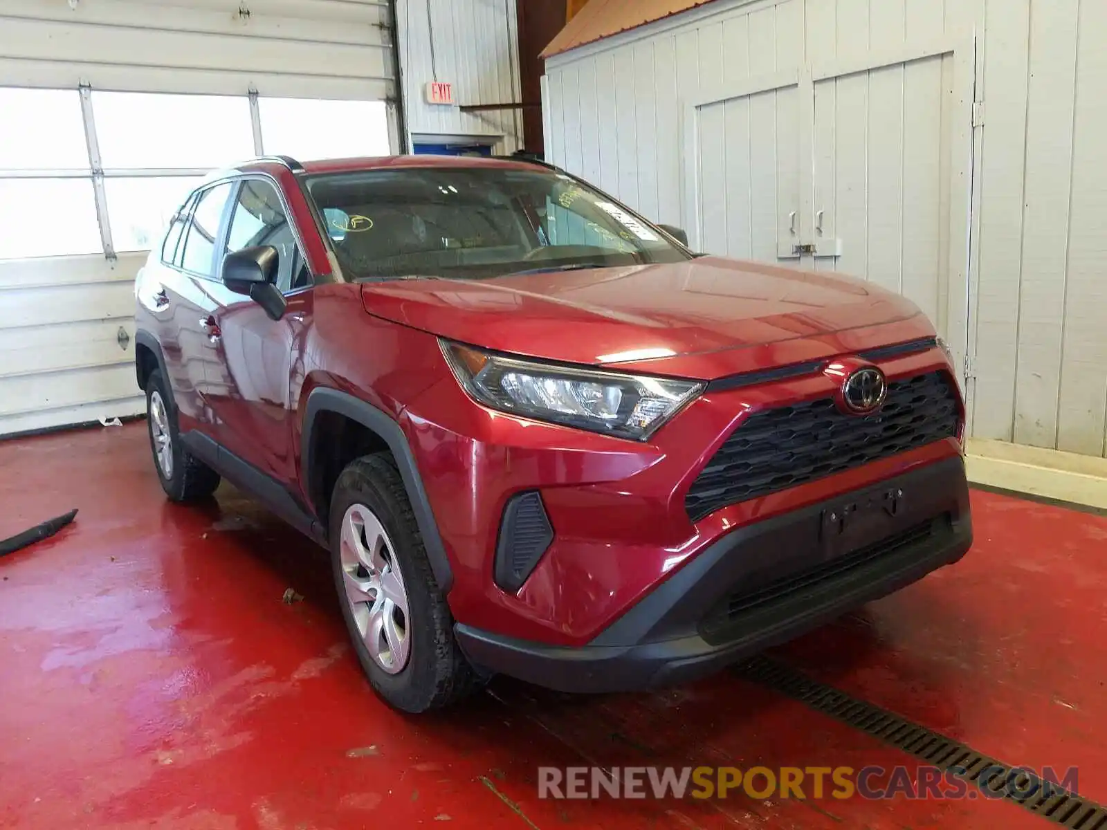 1 Photograph of a damaged car 2T3F1RFV8KW027749 TOYOTA RAV4 2019