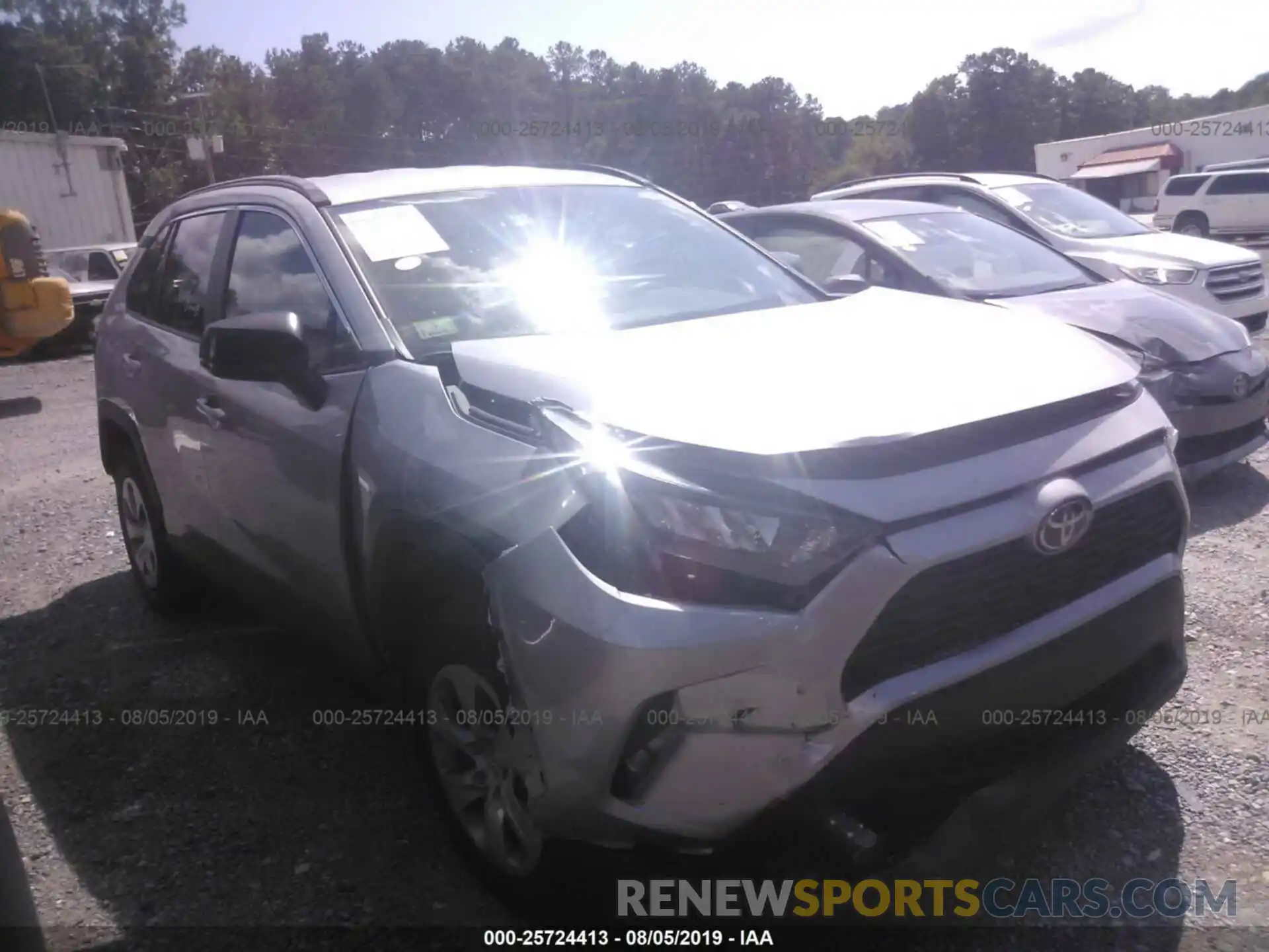 1 Photograph of a damaged car 2T3F1RFV8KW030165 TOYOTA RAV4 2019