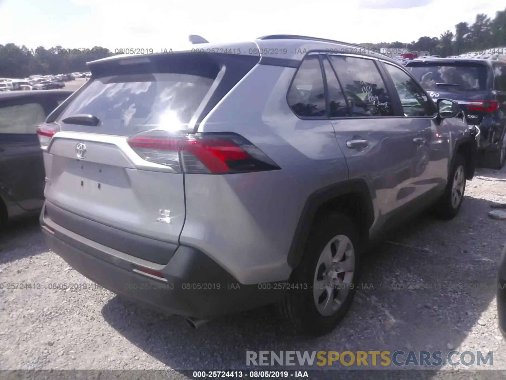 4 Photograph of a damaged car 2T3F1RFV8KW030165 TOYOTA RAV4 2019