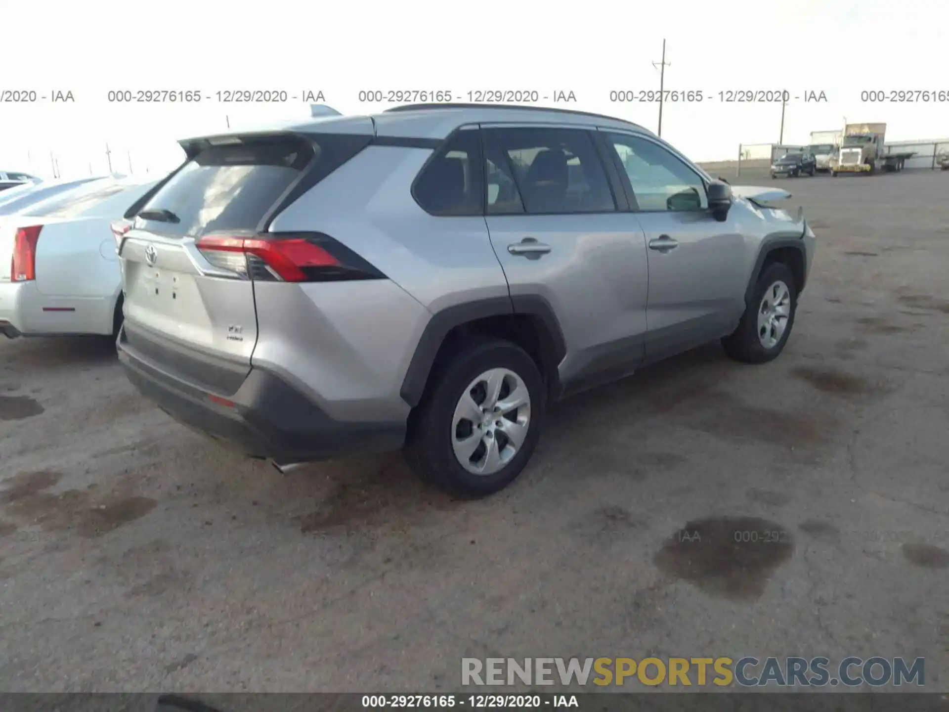 4 Photograph of a damaged car 2T3F1RFV8KW030344 TOYOTA RAV4 2019