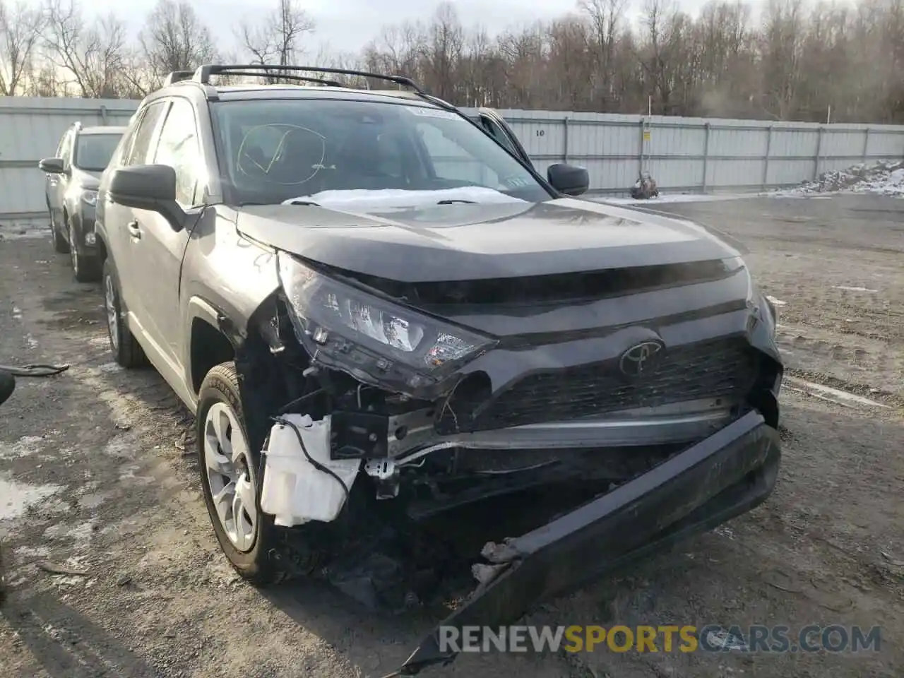 1 Photograph of a damaged car 2T3F1RFV8KW038993 TOYOTA RAV4 2019