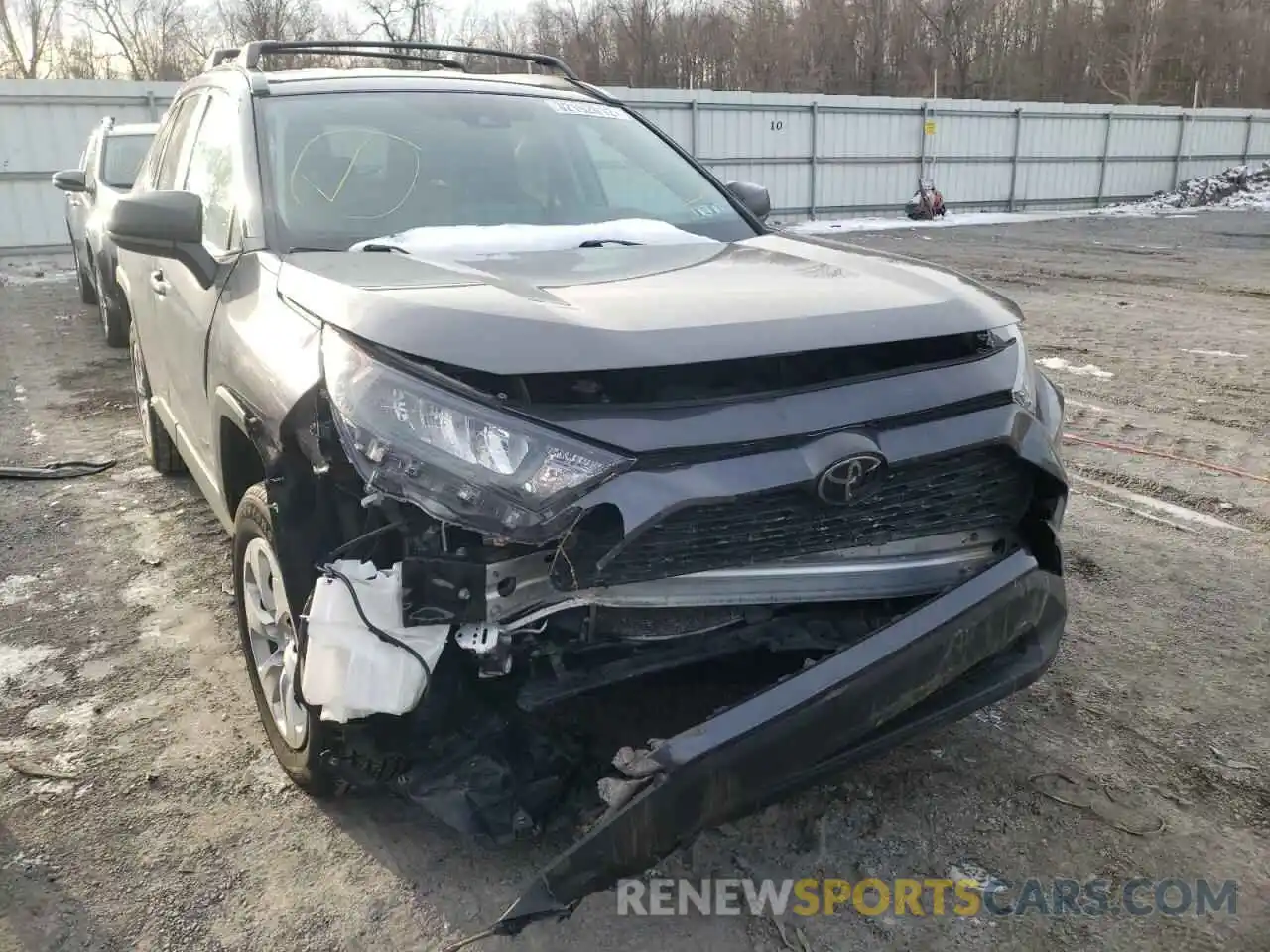 9 Photograph of a damaged car 2T3F1RFV8KW038993 TOYOTA RAV4 2019